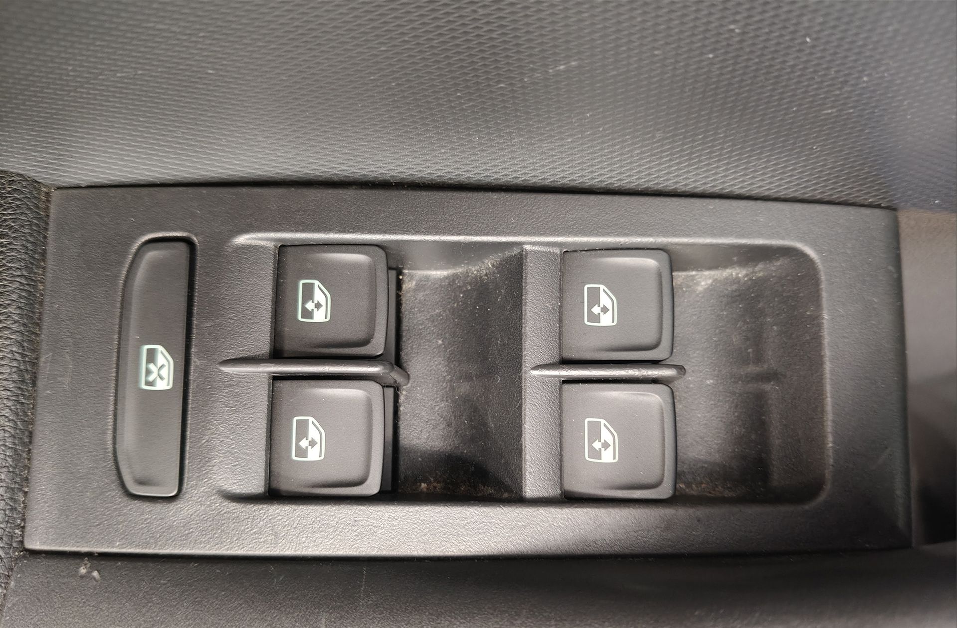 Škoda Spaceback 1.0 TSI Ambition - foto 28