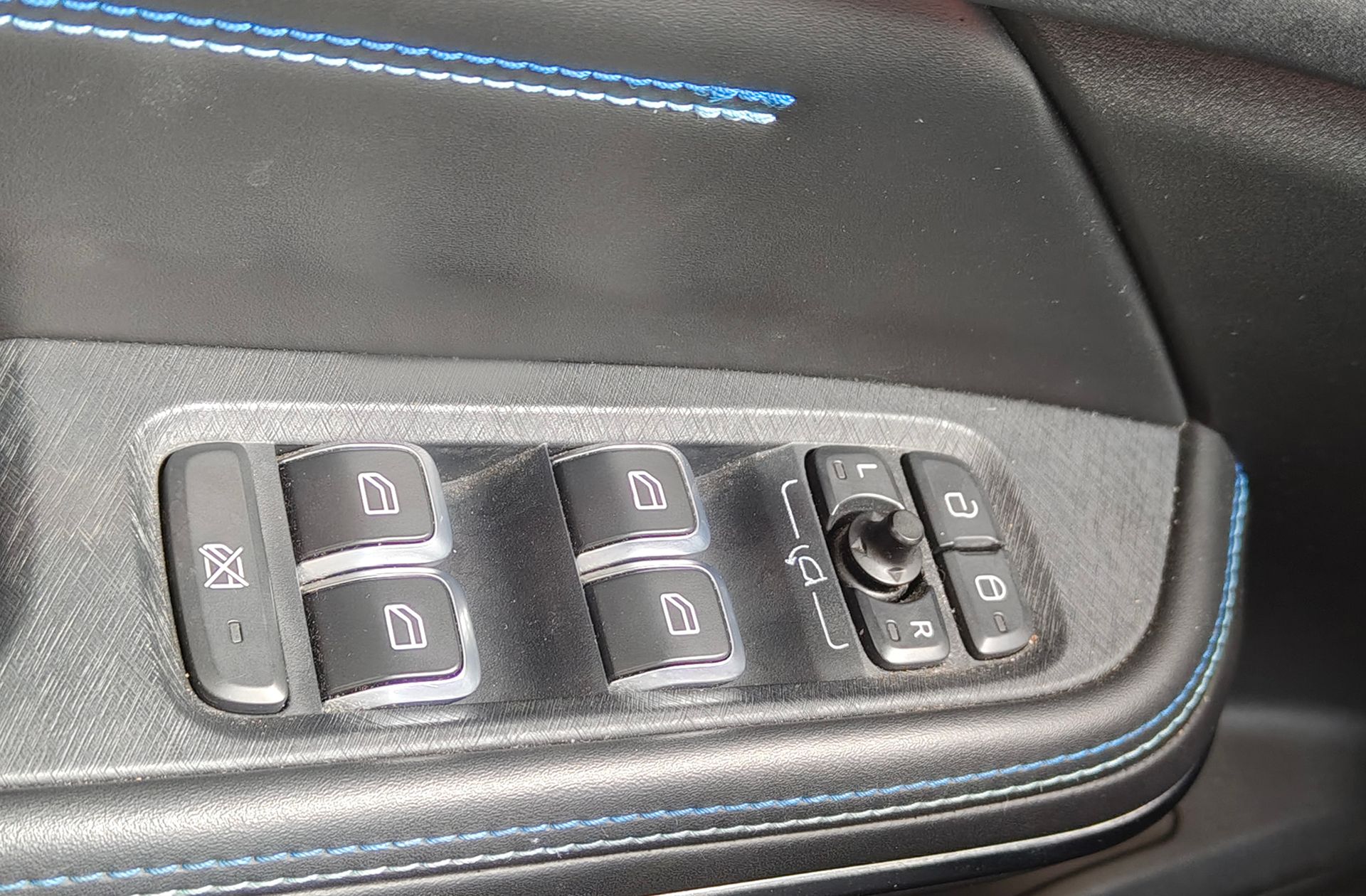 Lynk & Co 01 1.5 PHEV - foto 37