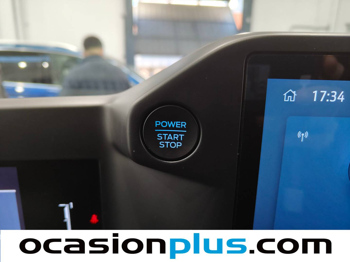 Foto Ford Transit Custom Ford Transit Custom Kombi 2.0 EcoBlue 320 L1 Trend (136 CV) 9 Plazas