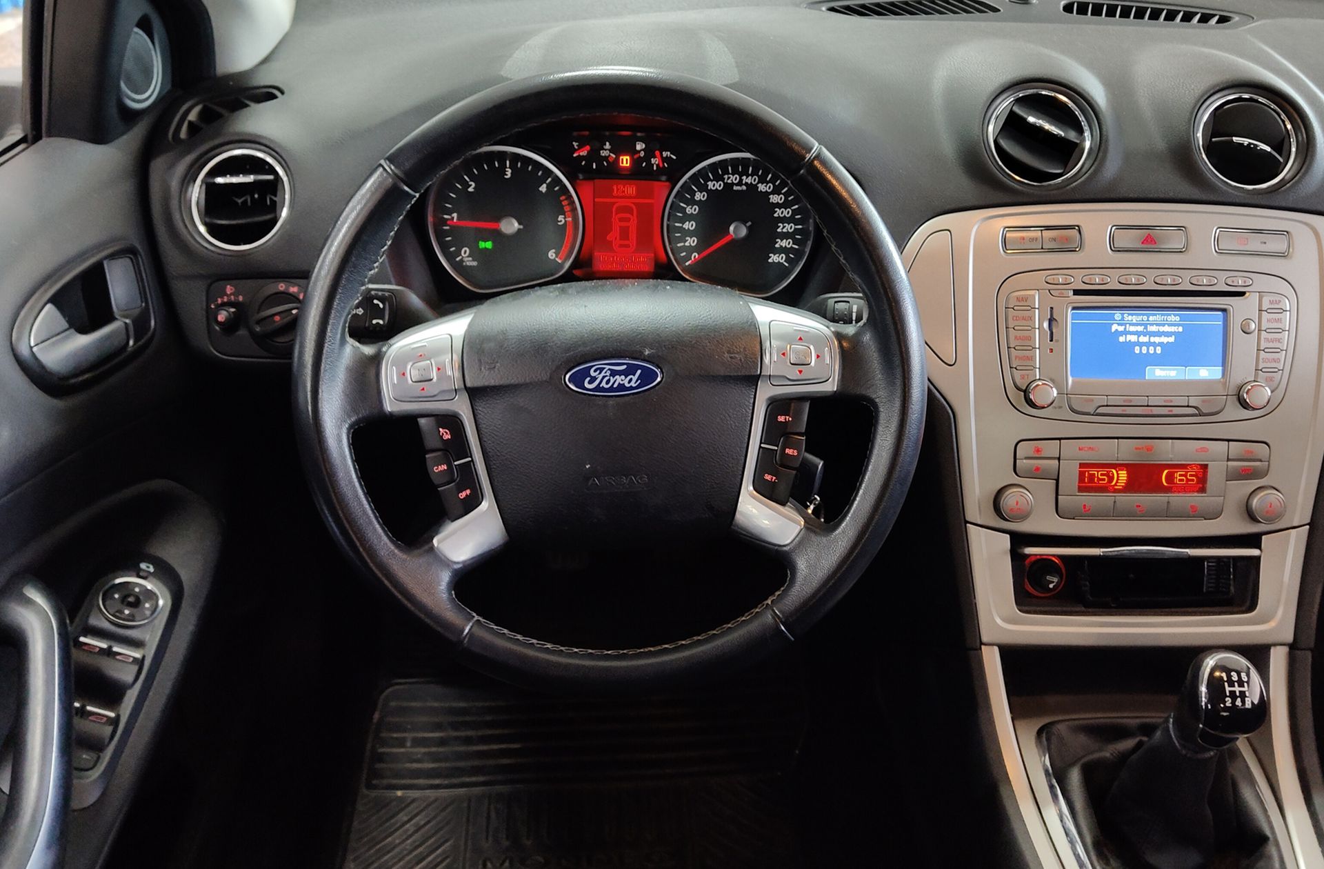 Ford Mondeo 1.8 TDCi Econetic - foto 29