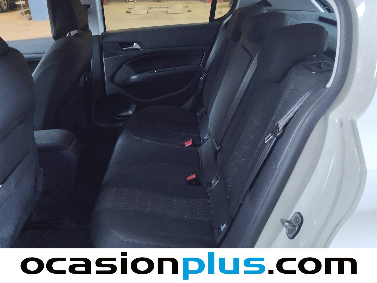 Foto asientos traseros Peugeot 308 Peugeot 308 BlueHDi 120 Allure (120 CV)