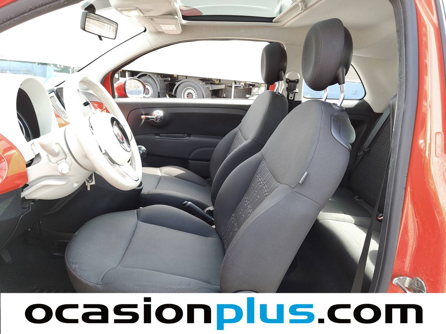 Foto asientos delanteros Fiat 500 Fiat 500 1.0 Hybrid Dolcevita (70 CV)