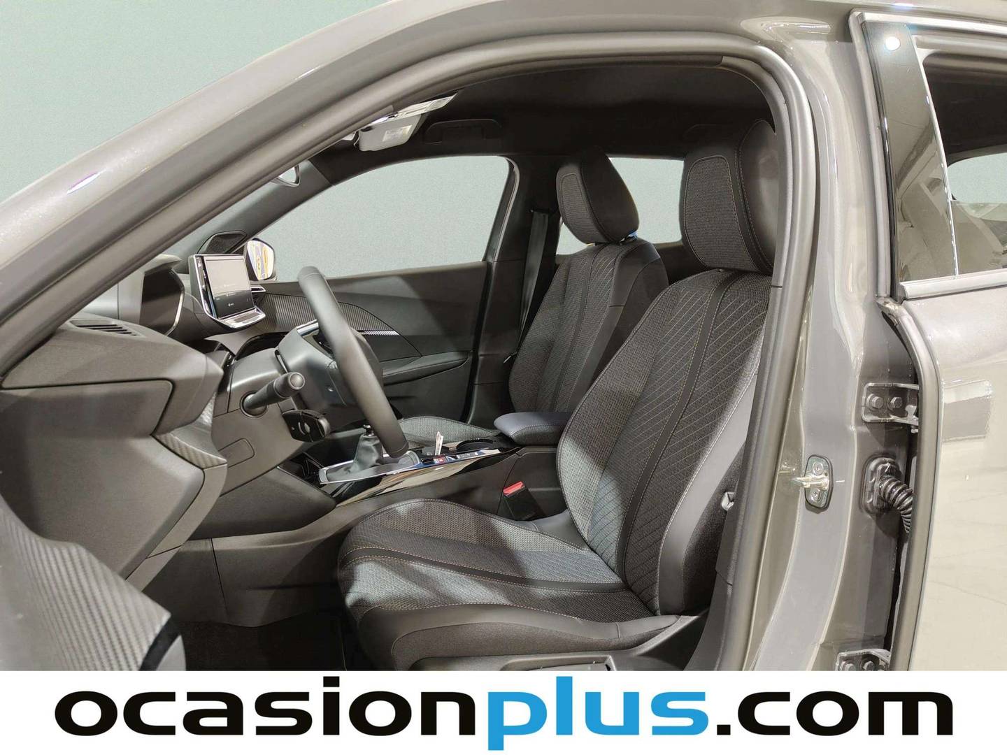 Foto asientos delanteros Peugeot 2008 Peugeot 2008 PureTech 100 S&S Allure (100 CV)