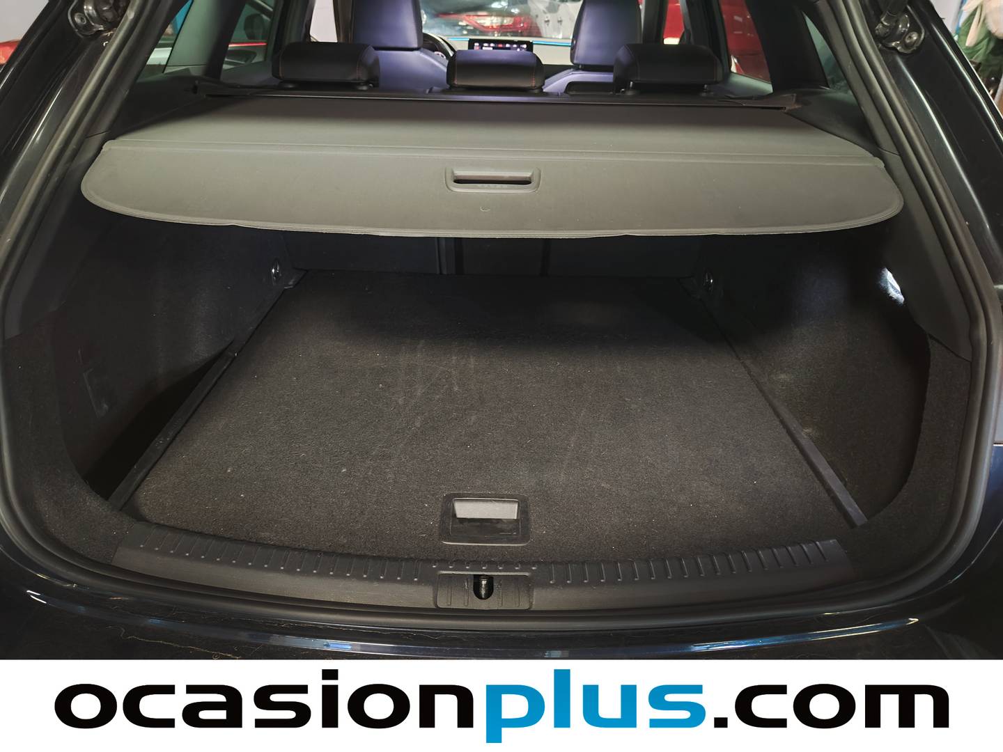 Fotos maletero Seat León SEAT León ST 1.5 eTSI S&S FR Go L DSG (150 CV)