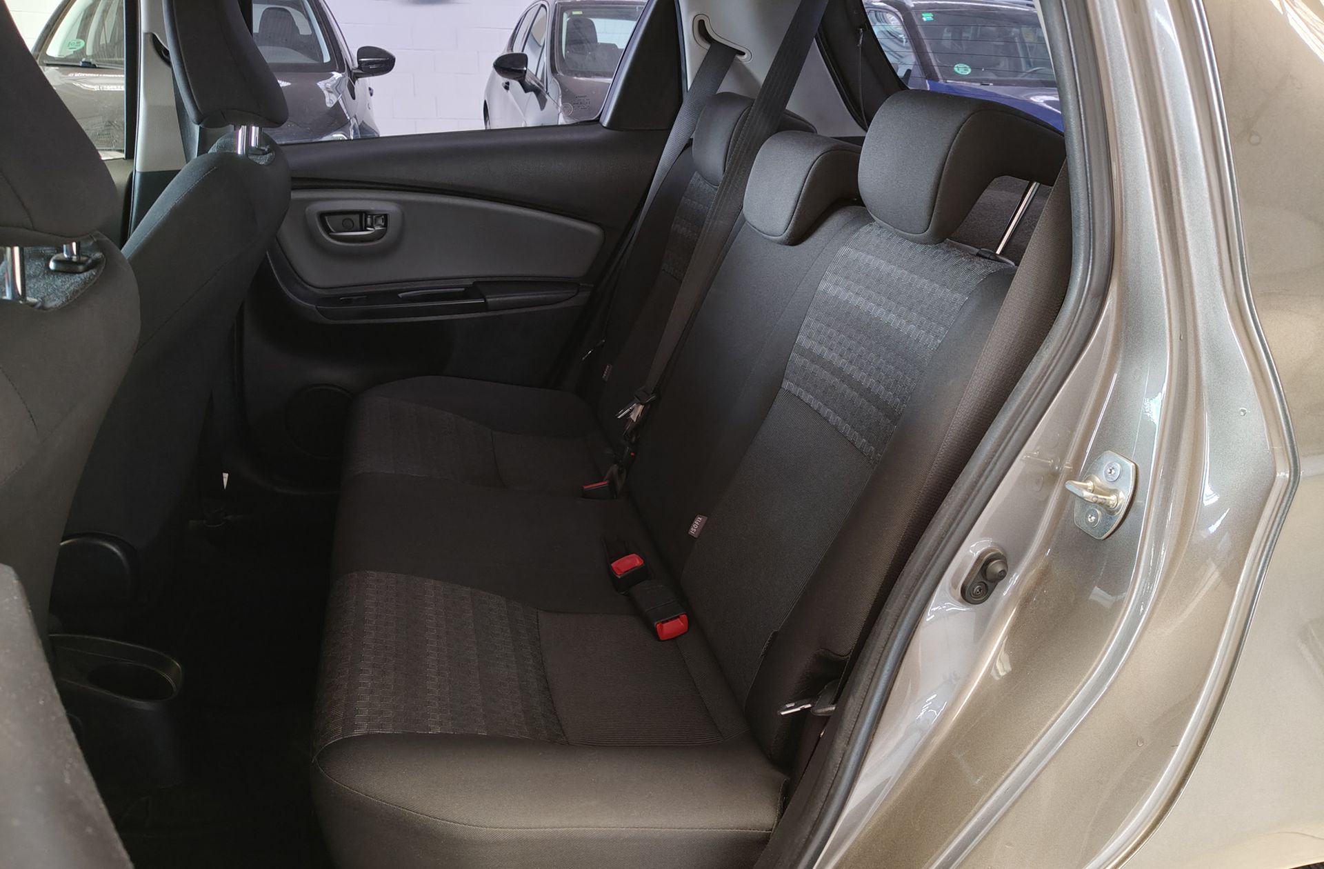 Toyota Yaris 1.3 Active - foto 10