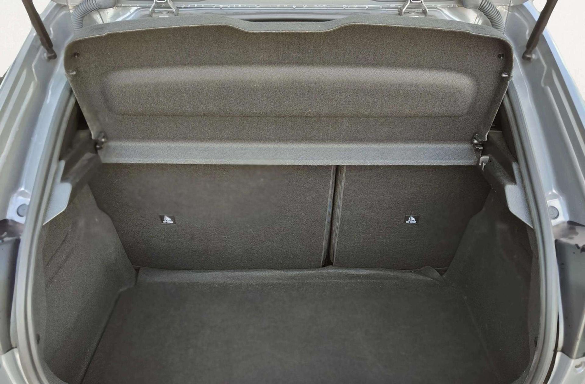 Peugeot 208 Allure Hybrid eDCS6 - foto 22