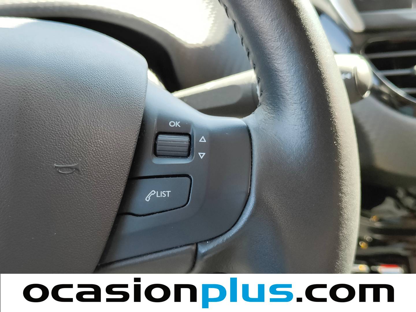 Peugeot 208 Peugeot 208 PureTech Signature (82 CV) de ocasión