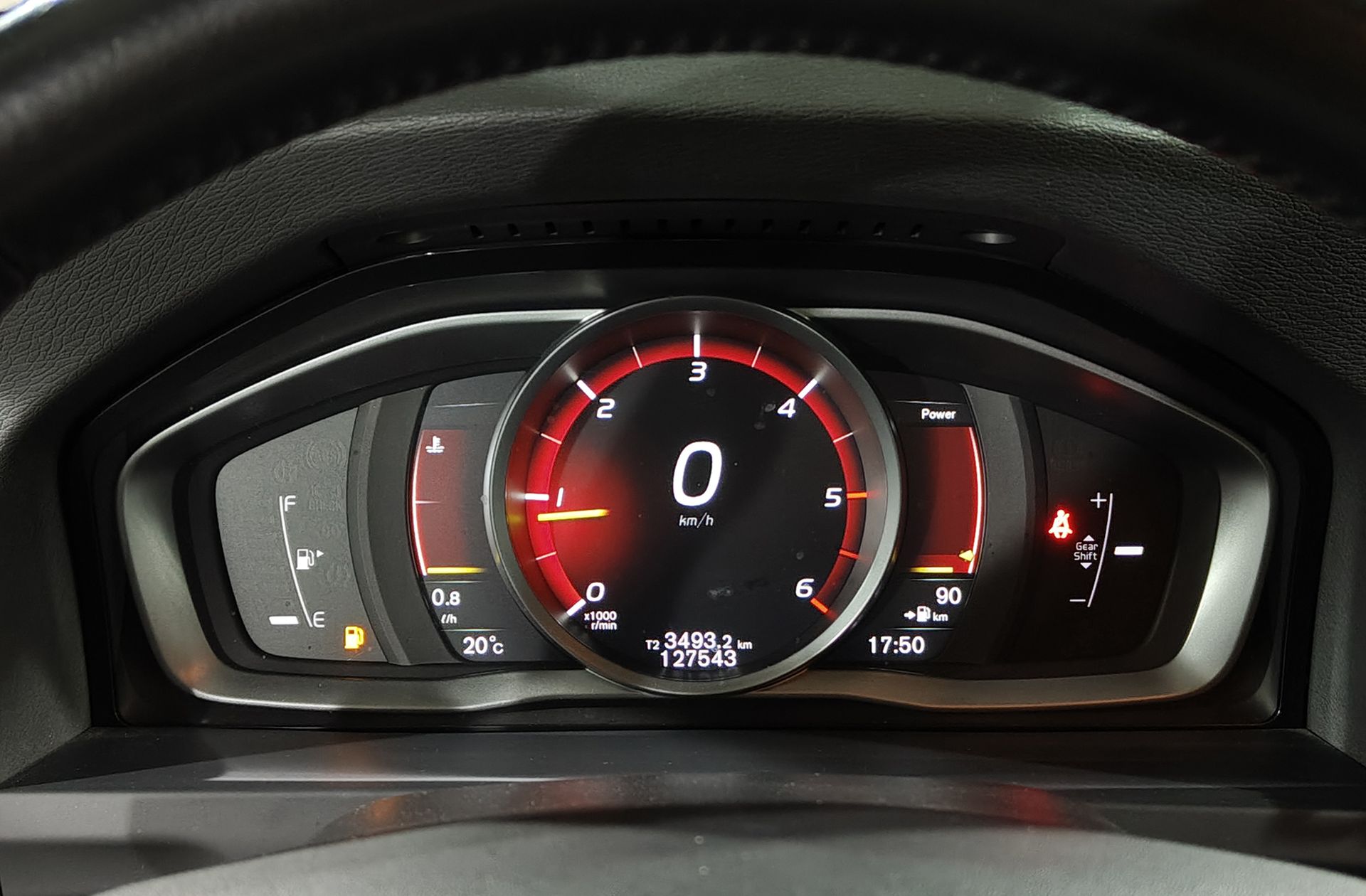 Volvo V60 Cross Country D3 Kinetic - foto 11