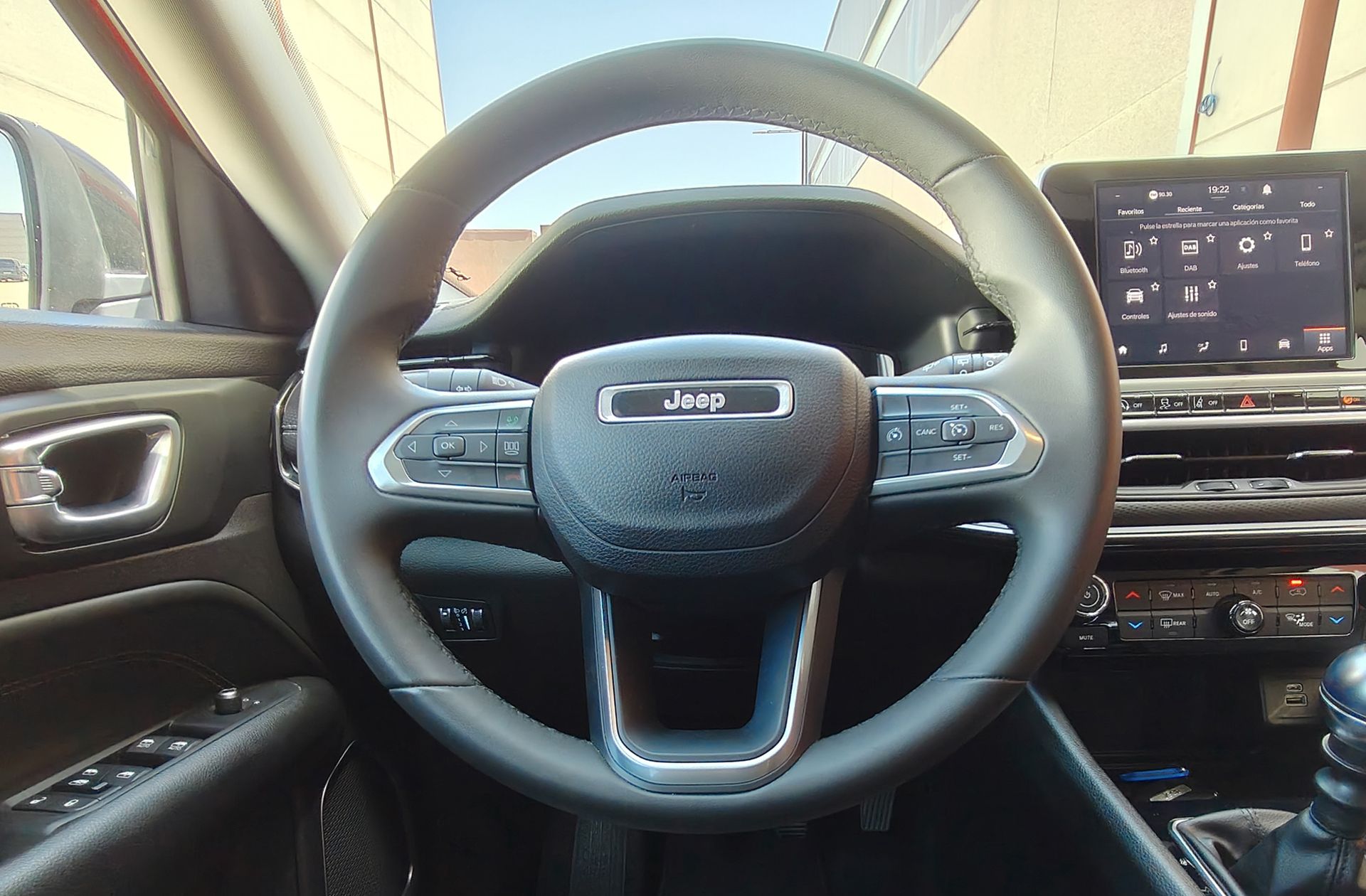 Jeep Compass 1.3 Gse Night Eagle FWD - foto 19