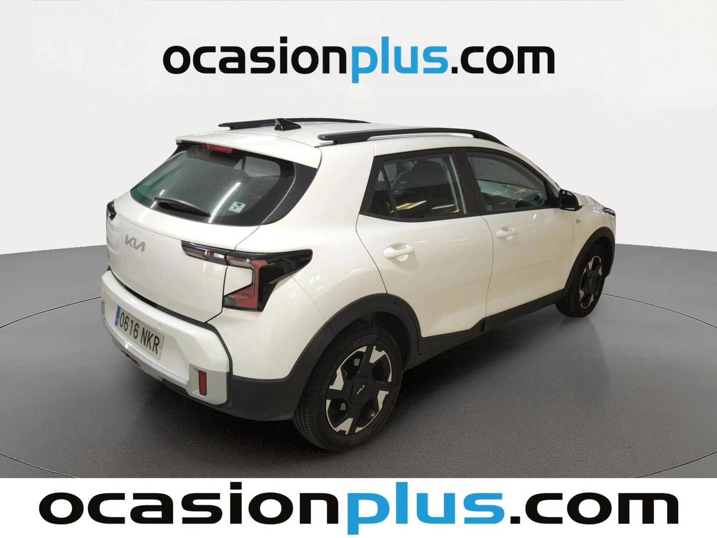 Foto trasera KIA Stonic KIA Stonic 1.0 T-GDi MHEV Concept (115 CV) derecha