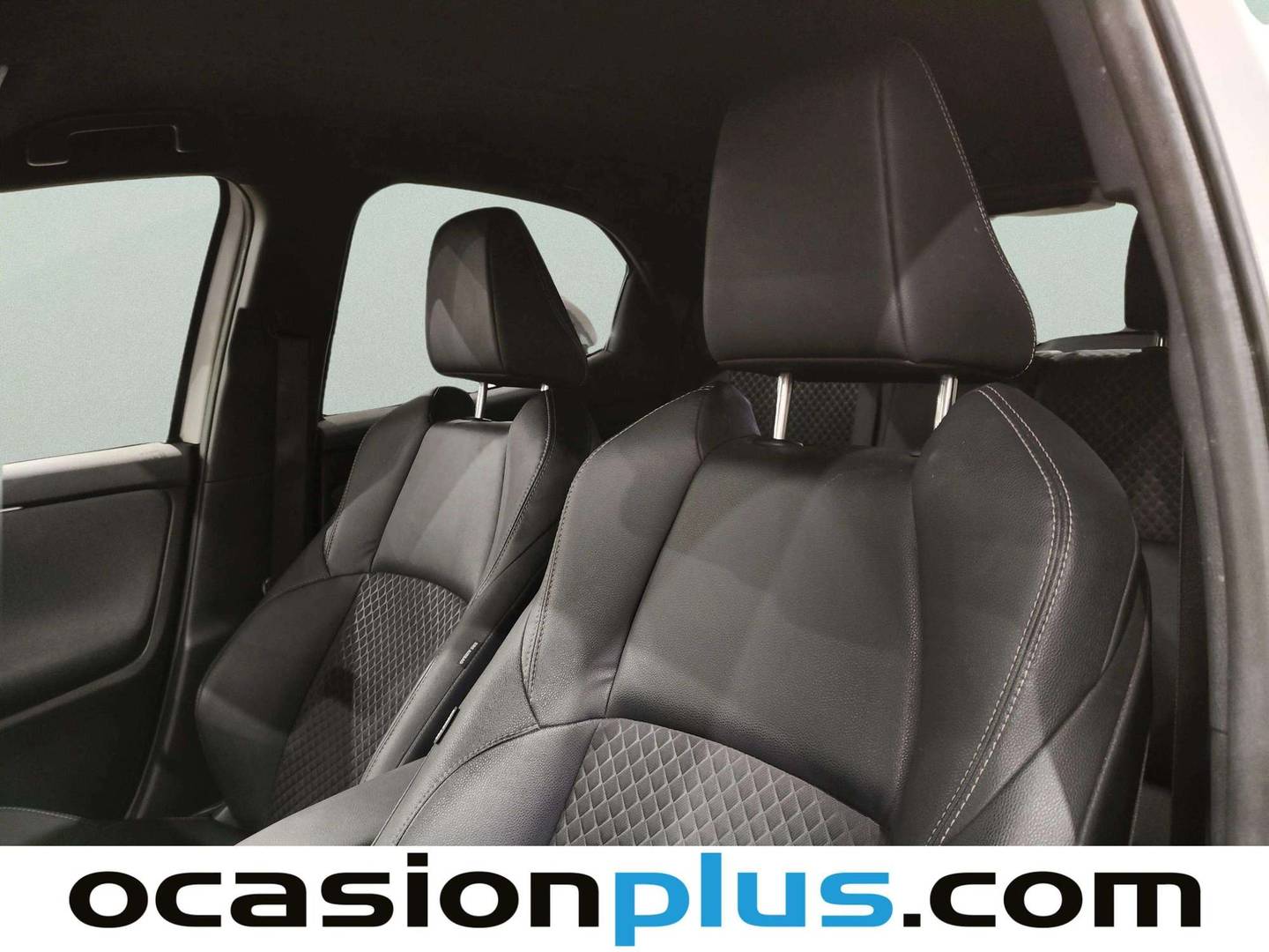 Extras y acabados del Toyota Yaris Toyota Yaris 1.5 120H Style Plus (116 CV)