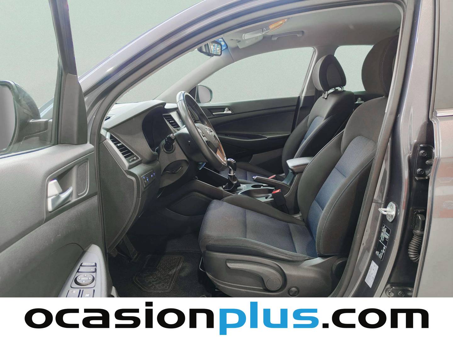 Foto asientos delanteros Hyundai Tucson Hyundai Tucson 1.7 CRDI BlueDrive Tecno 4x2 (115 CV)