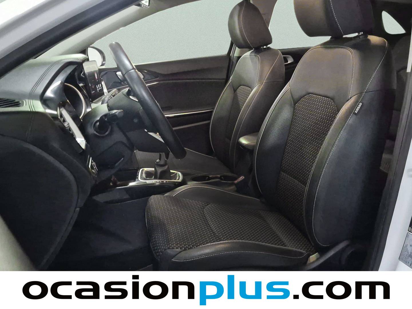Foto asientos delanteros KIA Ceed KIA Ceed 1.0 T-GDi Launch Edition (120 CV)