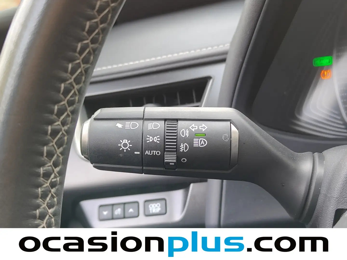 Foto Lexus UX Lexus UX 250h Business 2WD (184 CV)