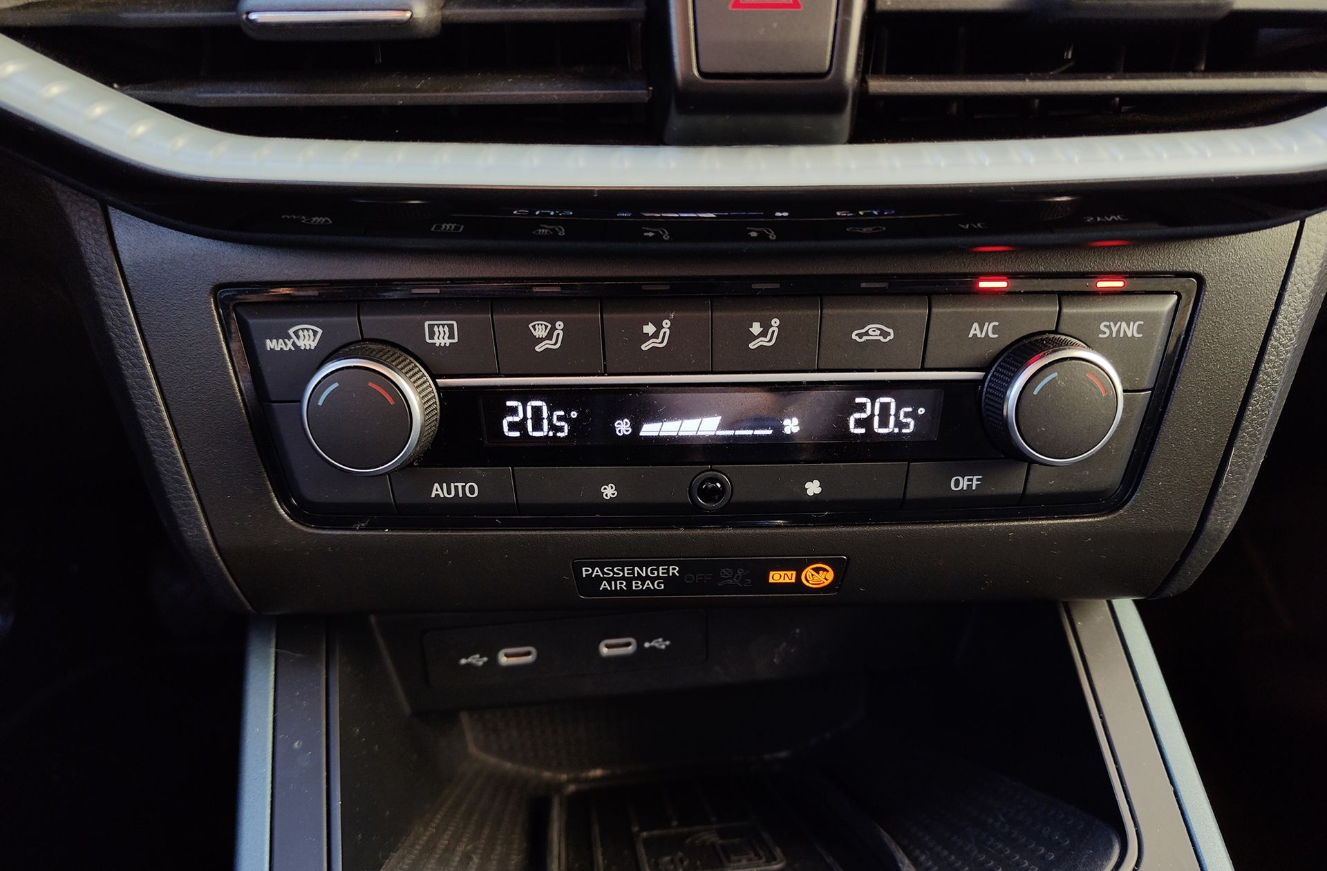 SEAT Arona 1.0 TSI Xperience - foto 33