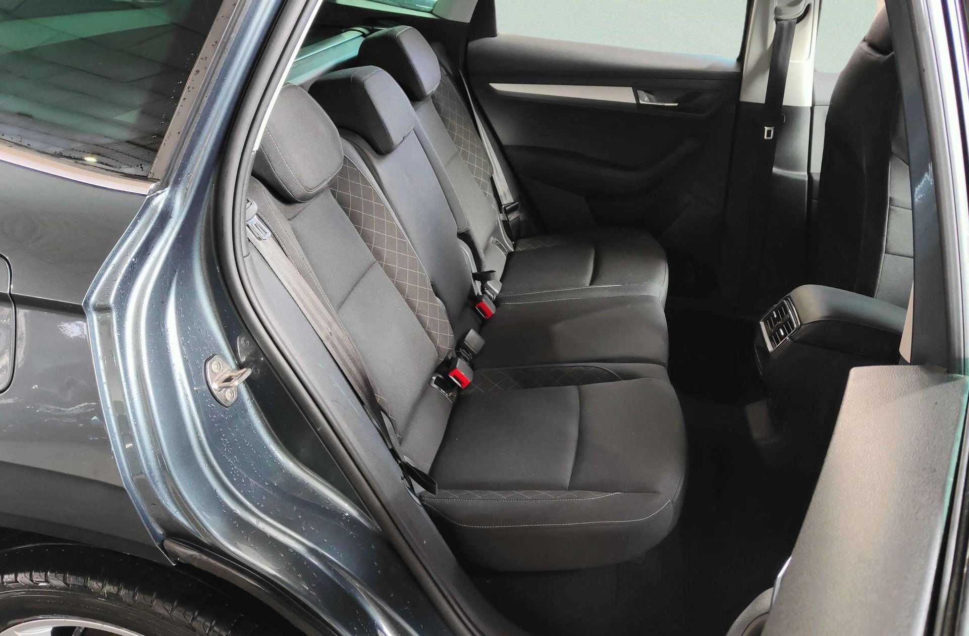 Škoda Karoq 1.6 TDI Ambition - foto 21