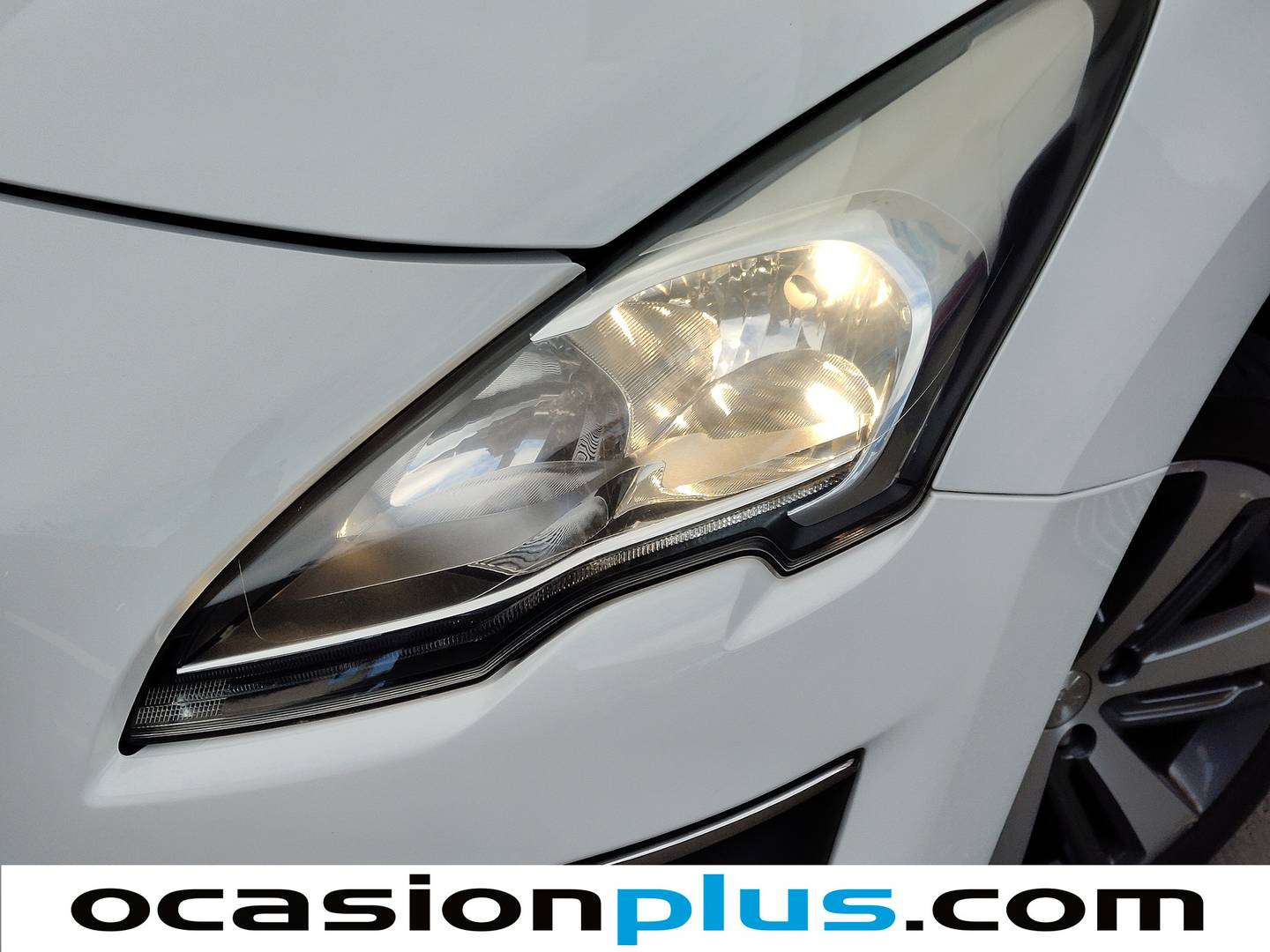 Foto Peugeot 3008 Peugeot 3008 1.2 PureTech S&S Allure (130 CV)