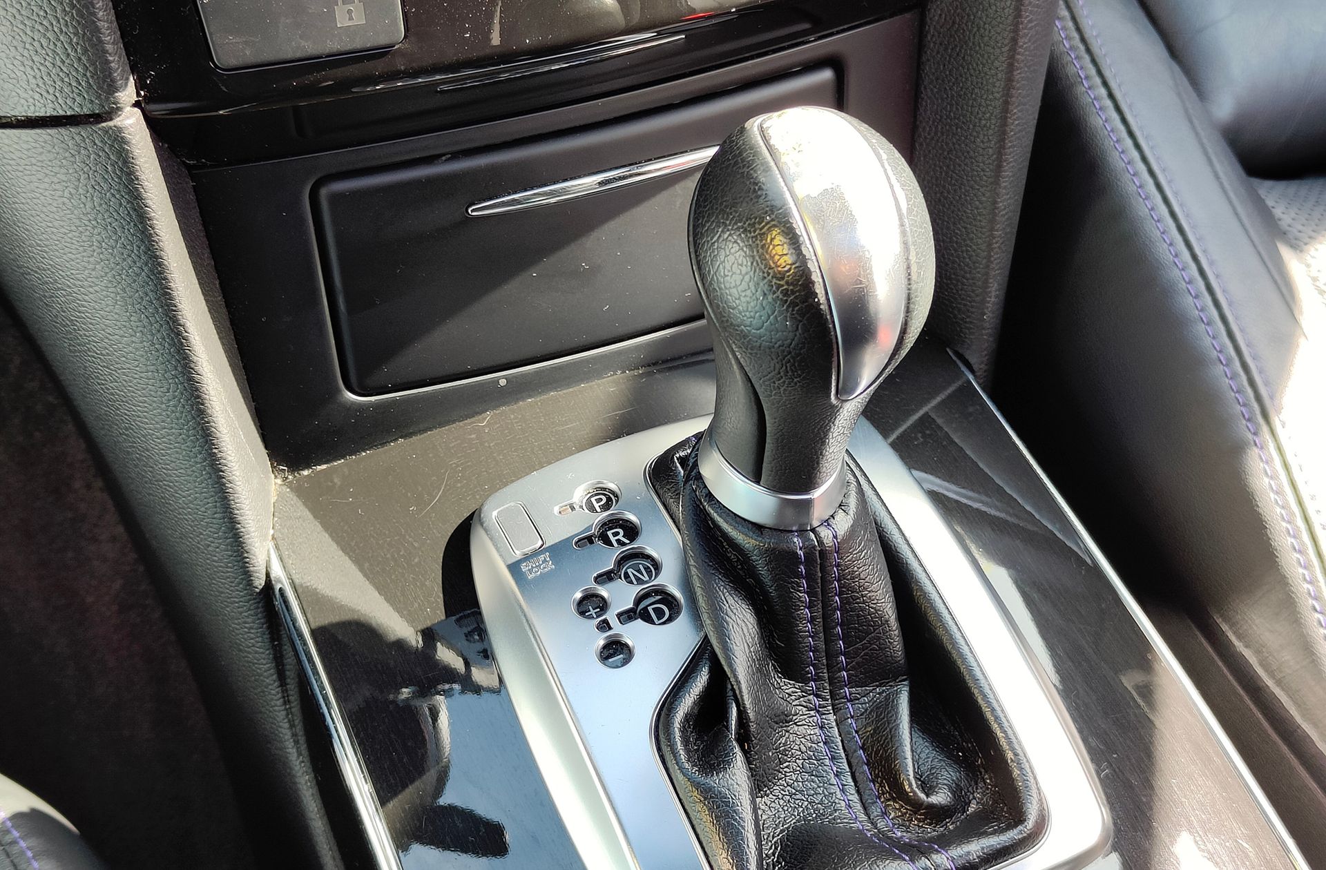 Infiniti QX70 3.0 D S Premium - foto 5