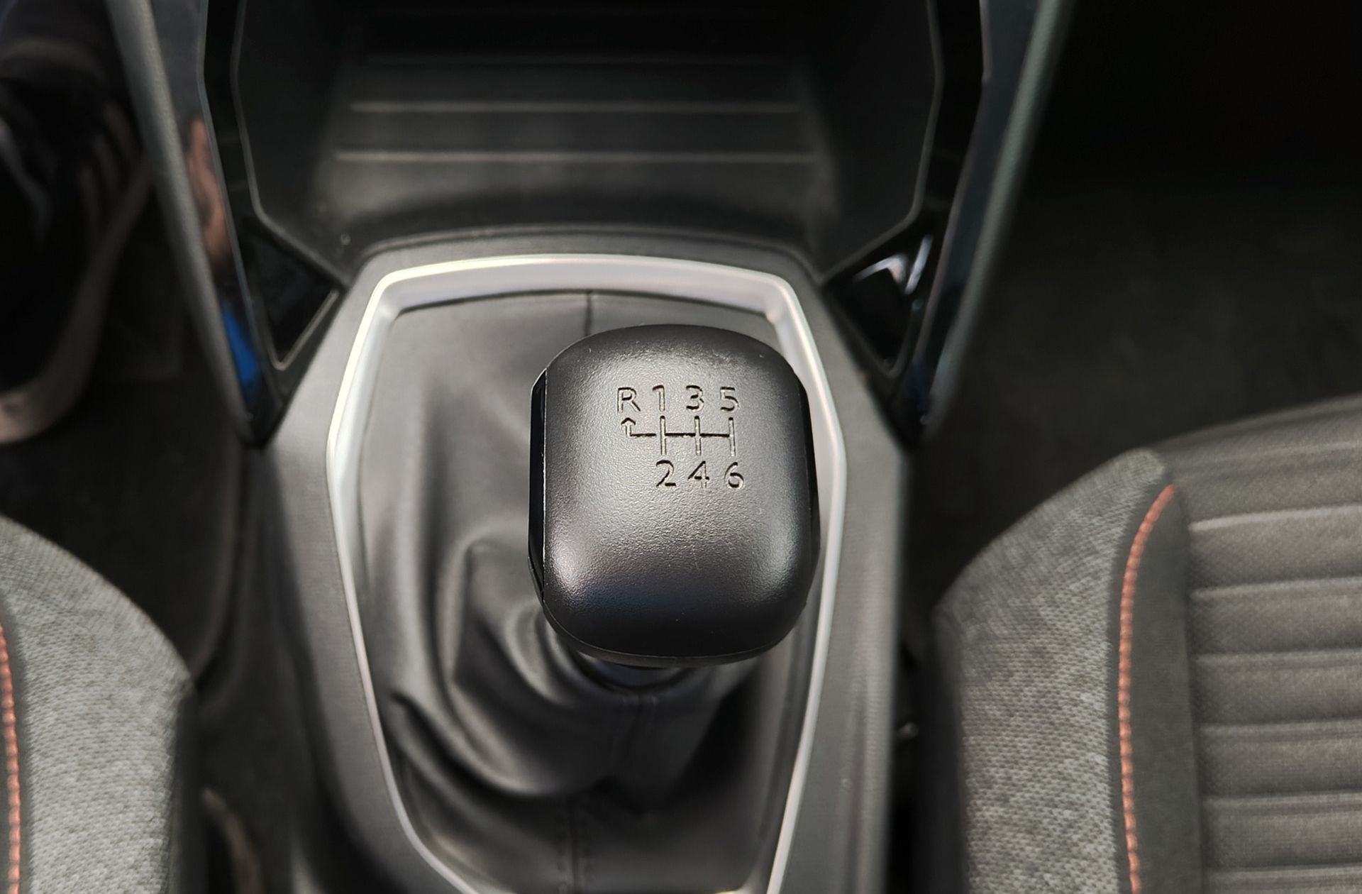 Peugeot 2008 BlueHDi 110 Active Pack - foto 5