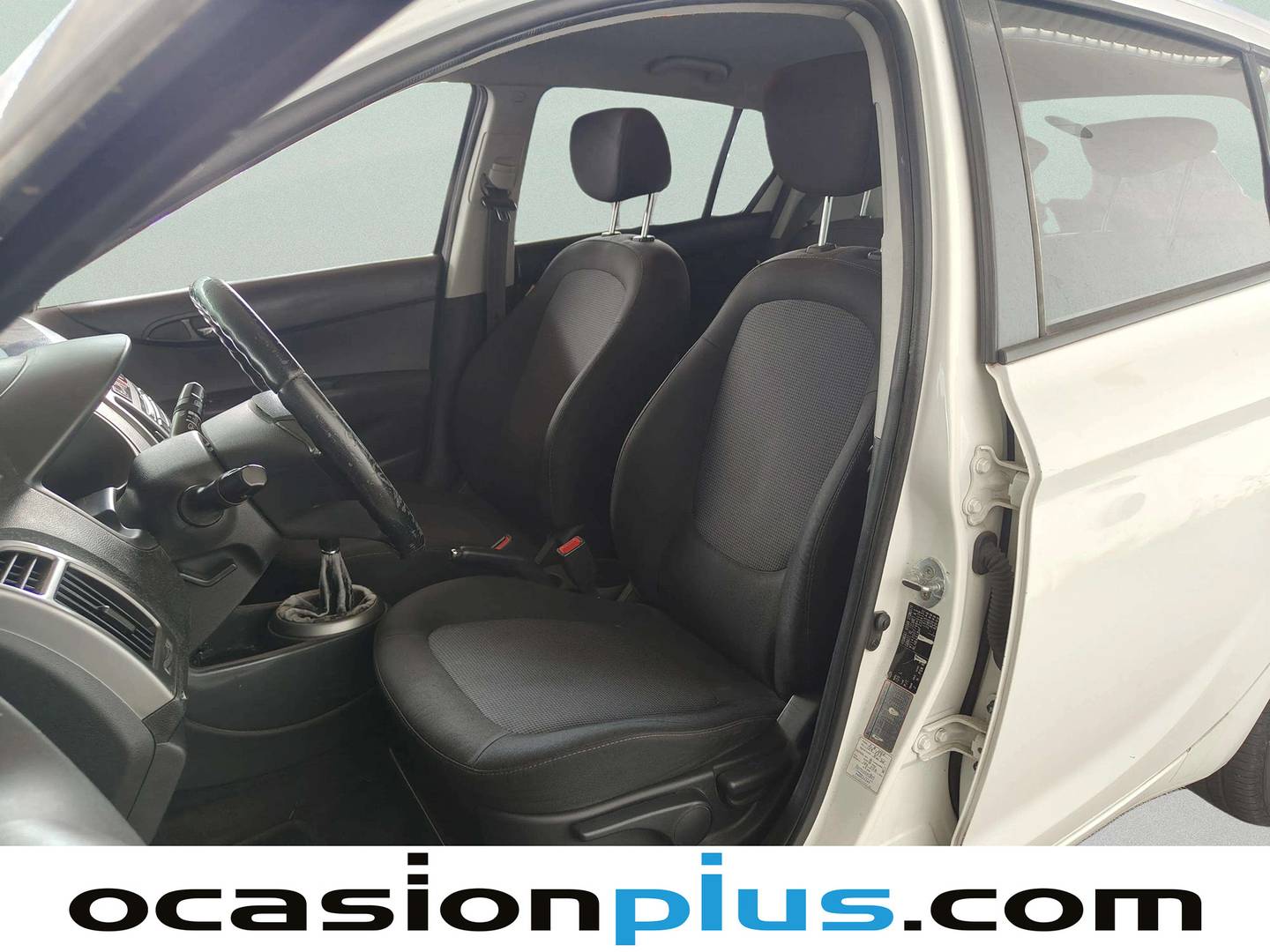 Foto asientos delanteros Hyundai i20 Hyundai i20 1.2 MPI Go! (85 CV)