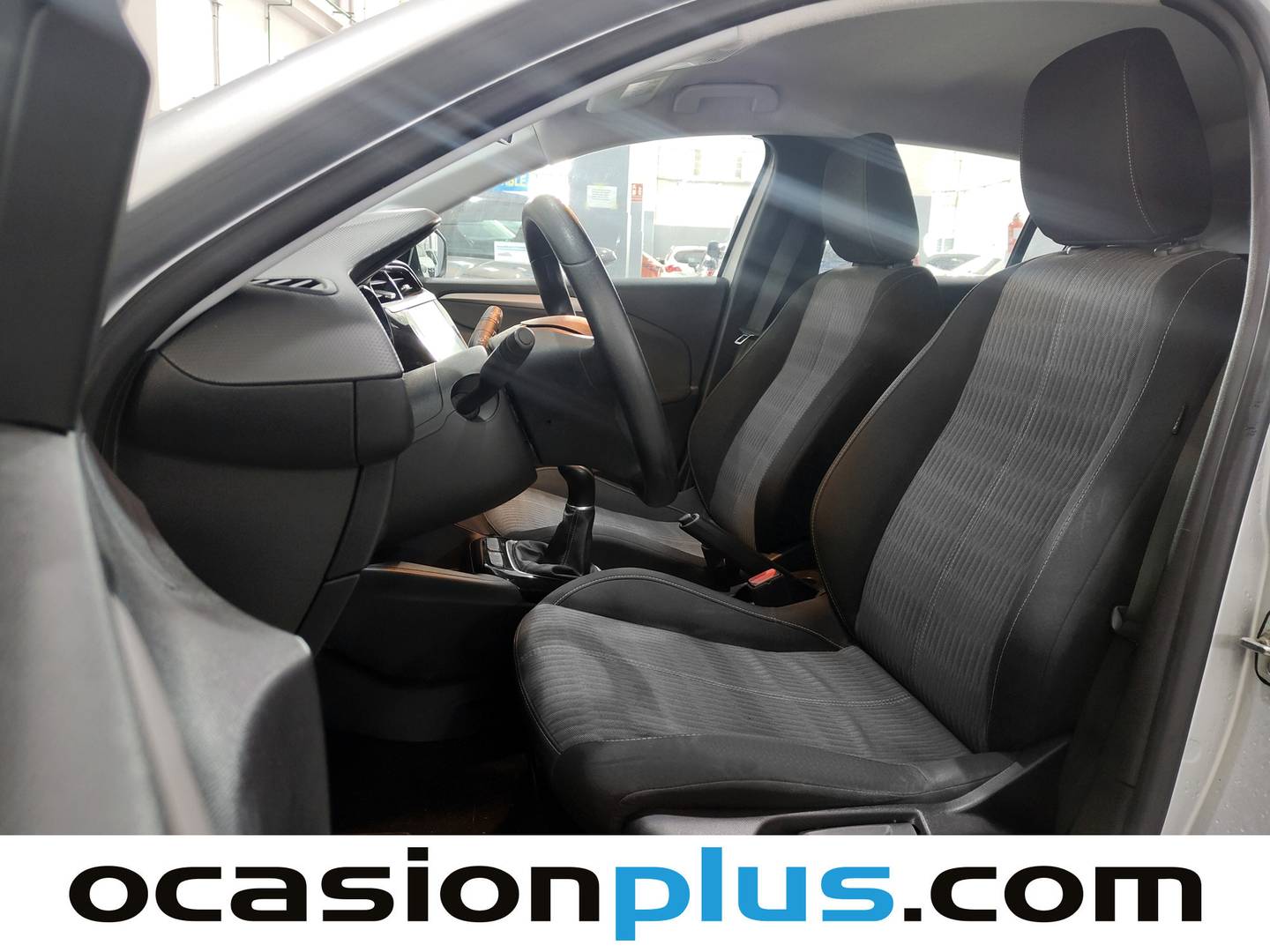 Foto asientos delanteros Opel Corsa Opel Corsa 1.2 XEL S&S Edition (75 CV)