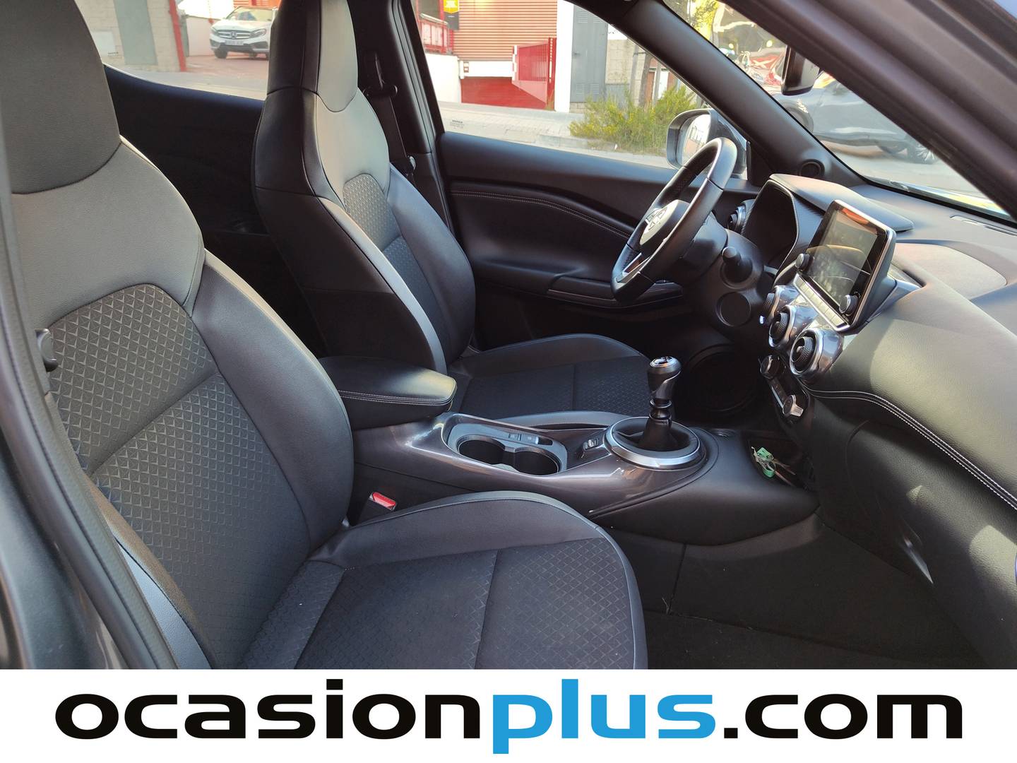 Foto Nissan JUKE Nissan Juke DIG-T N-Design Black (114 CV)