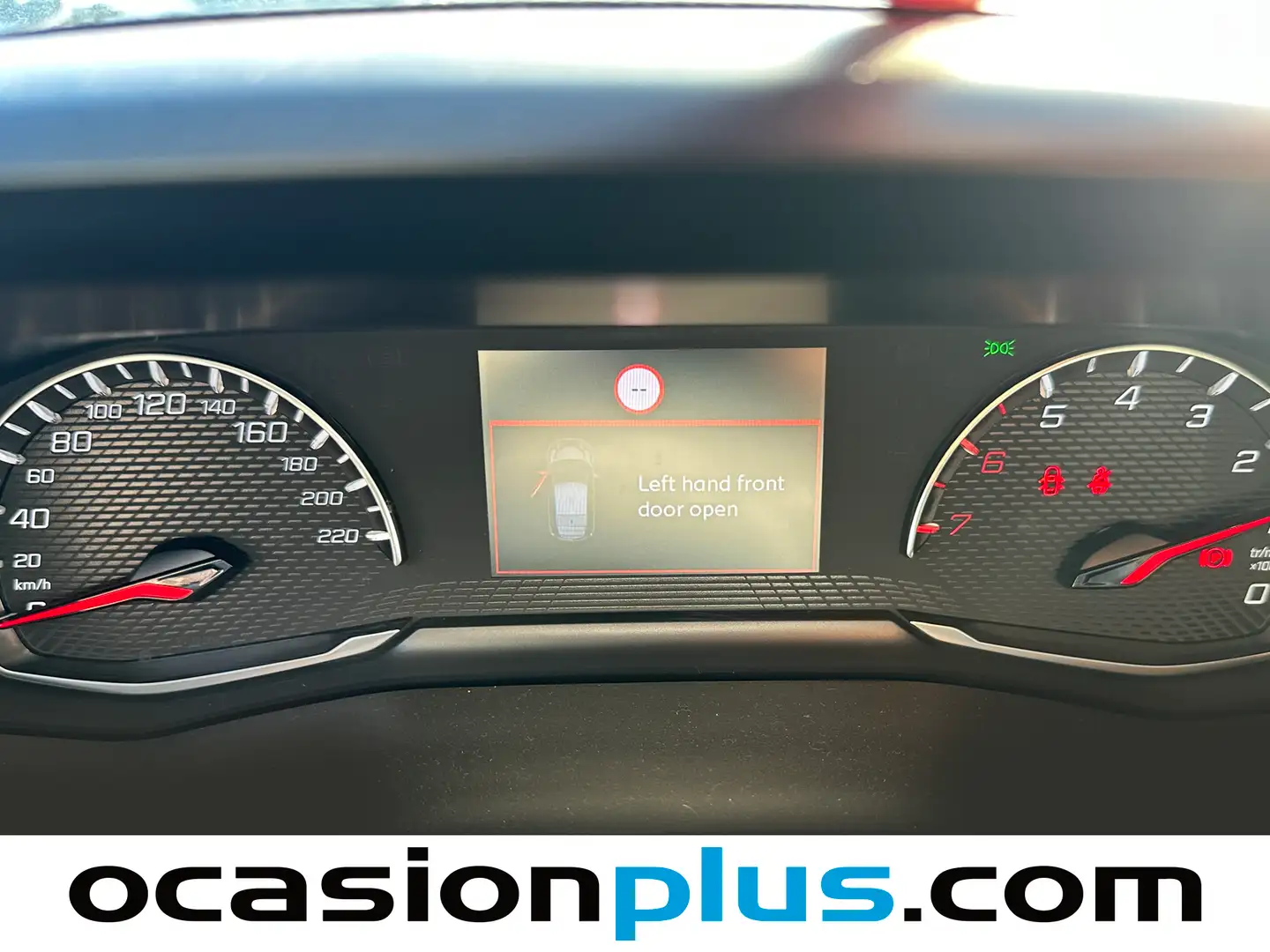 Foto Peugeot 2008 Peugeot 2008 PureTech 100 S&S Allure  (100 CV)