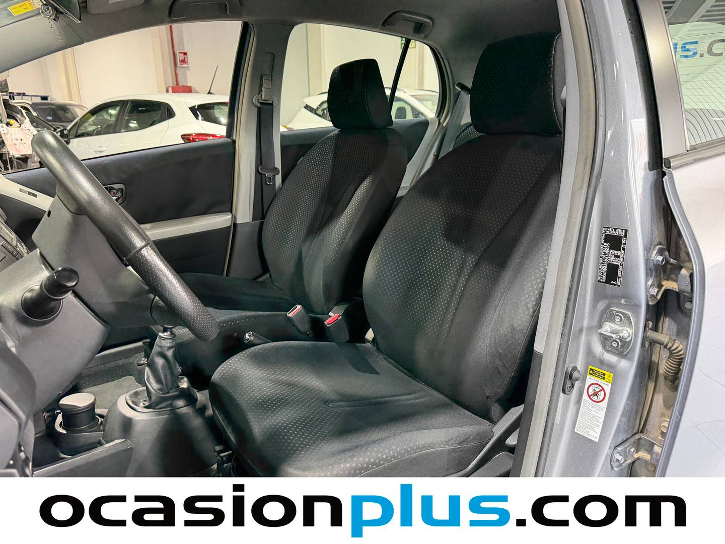 Foto asientos delanteros Toyota Yaris Toyota Yaris 1.3 VVT-I TS  (101 CV)