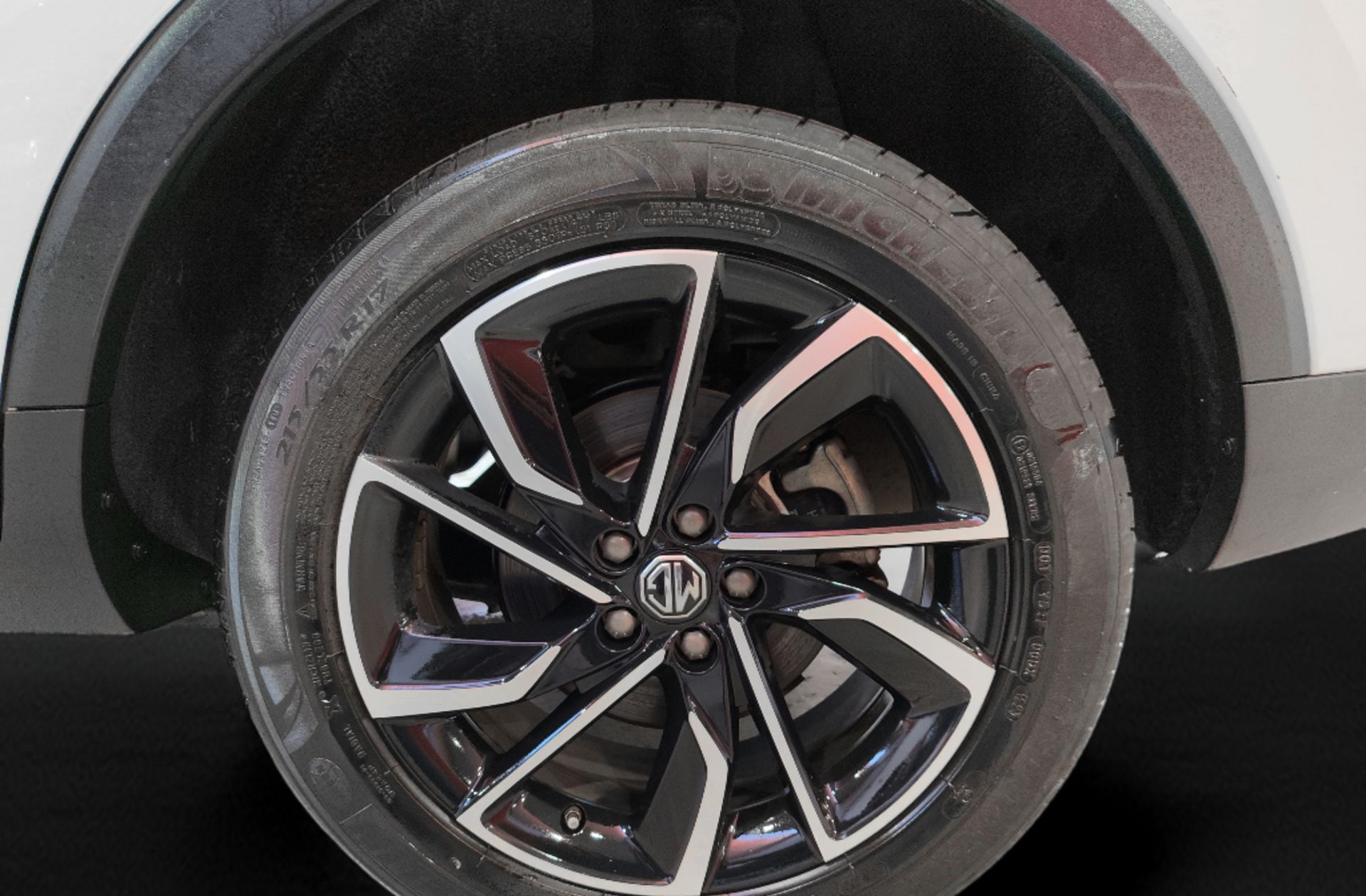 MG ZS 1.0T Luxury - foto 42
