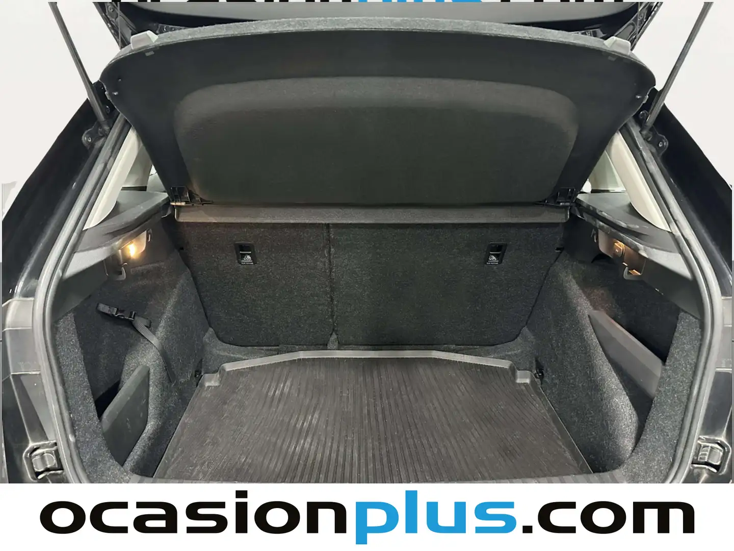 Foto Skoda Kamiq Skoda Kamiq 1.0 TSI Ambition DSG (115 CV)