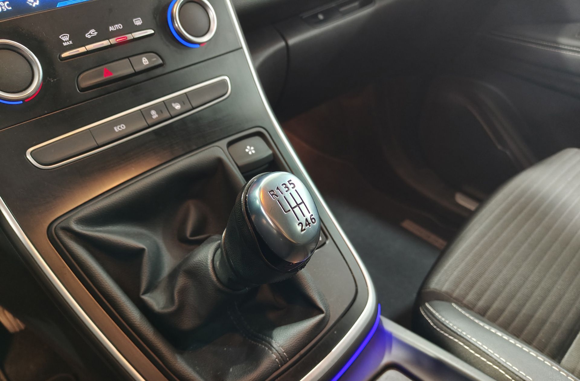Renault Grand Scénic Zen TCe 7 plazas - foto 5