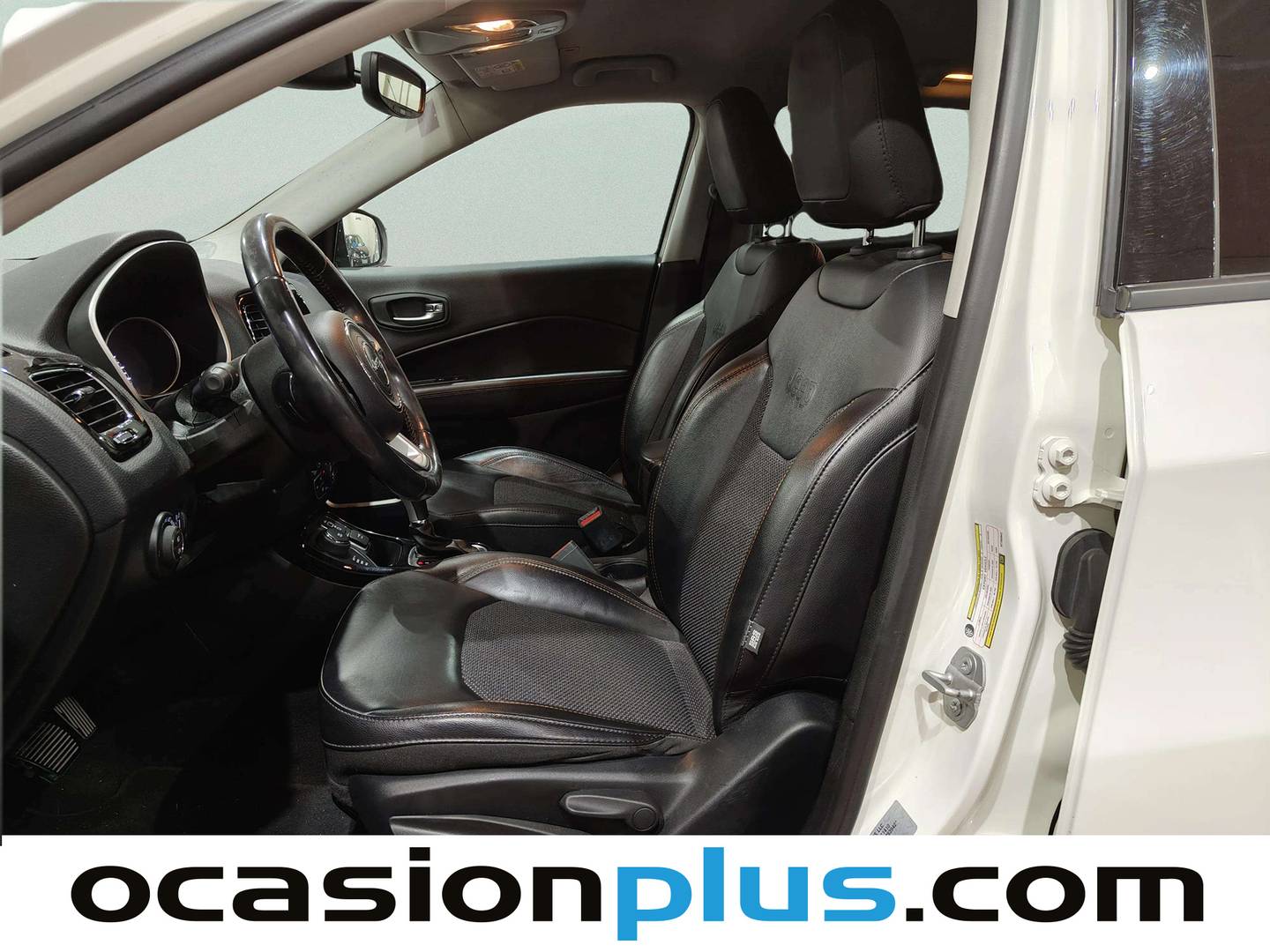 Foto asientos delanteros Jeep Compass Jeep Compass 1.4 Multiair Limited 4x4 ATX (170 CV)