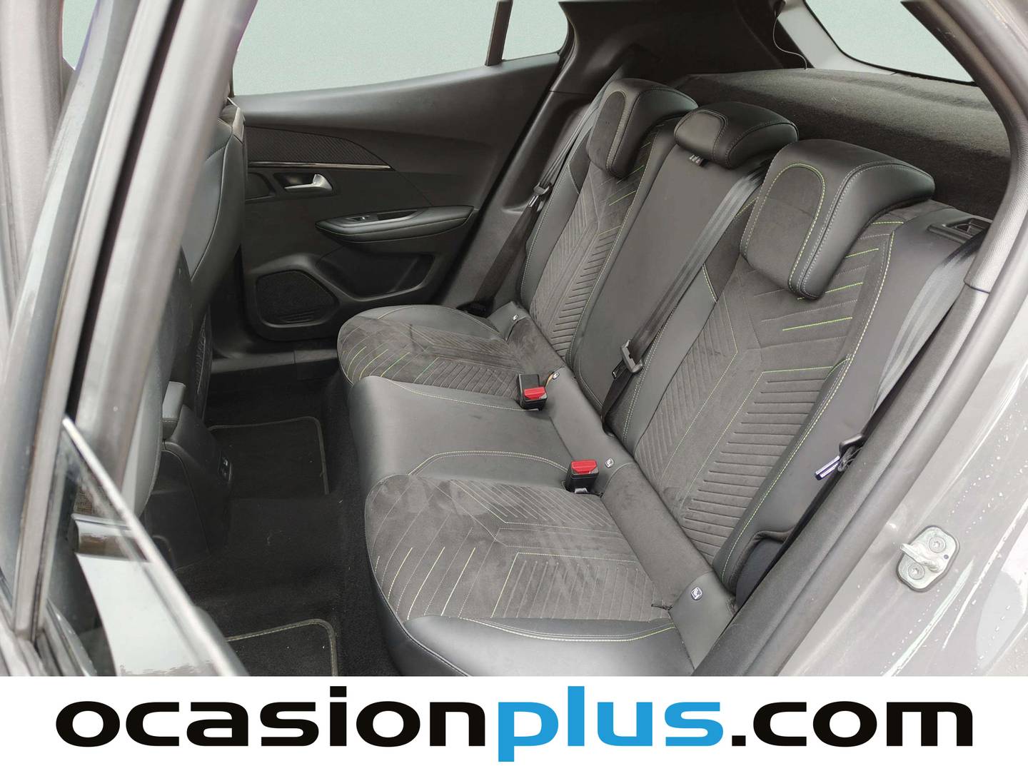 Foto Peugeot 2008 Peugeot 2008 BlueHDi 130 S&S GT EAT8 (130 CV)