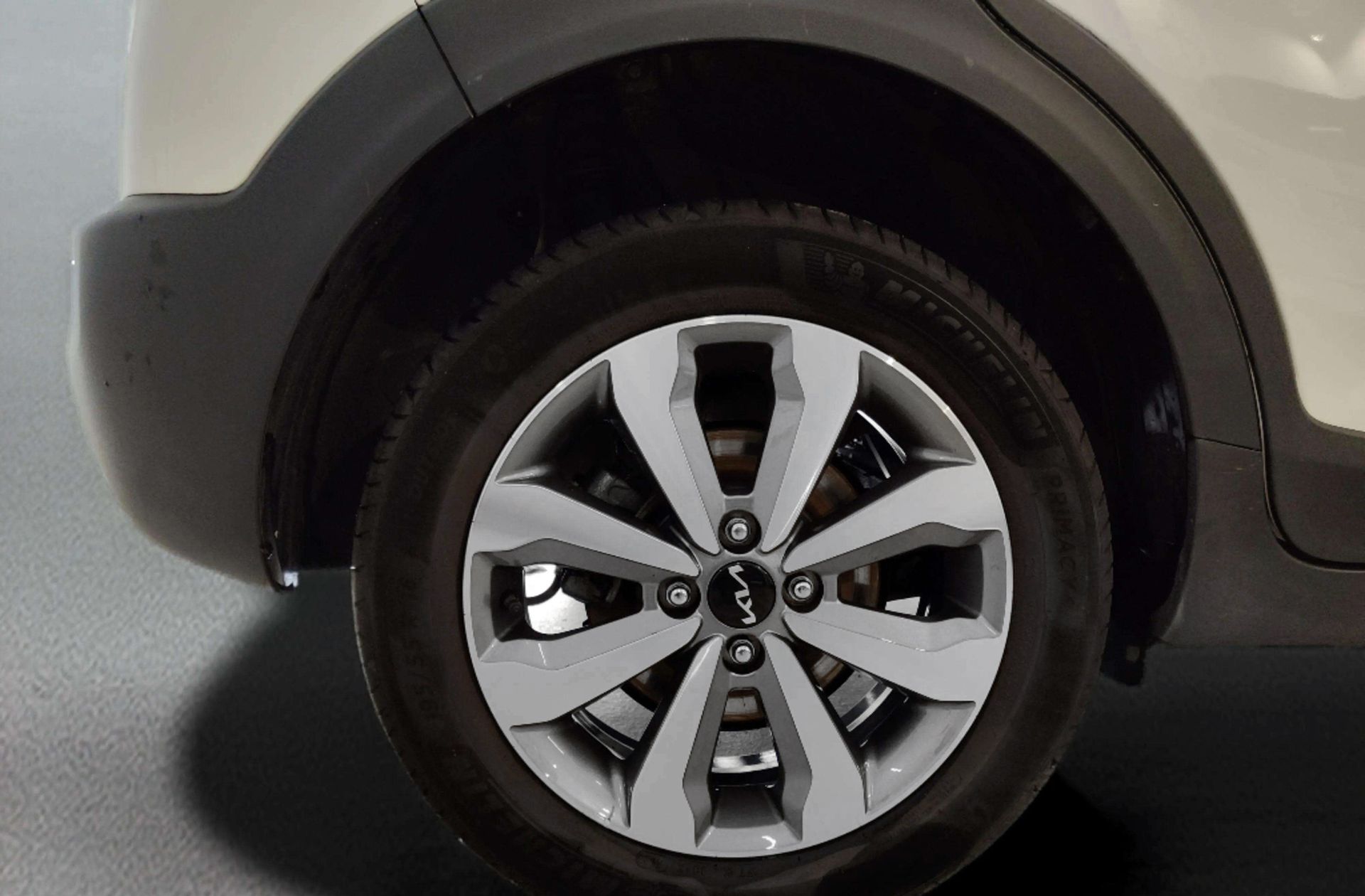 Kia Stonic 1.0 T-GDi MHEV Concept - foto 30