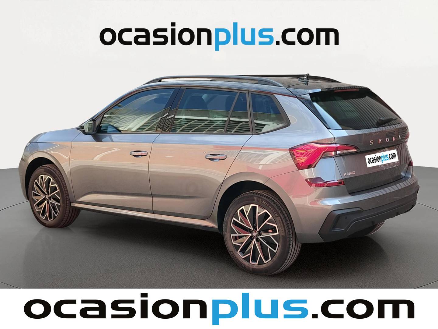 Foto trasera Skoda Kamiq Skoda Kamiq 1.0 TSI Selection DSG (115 CV) izquierda