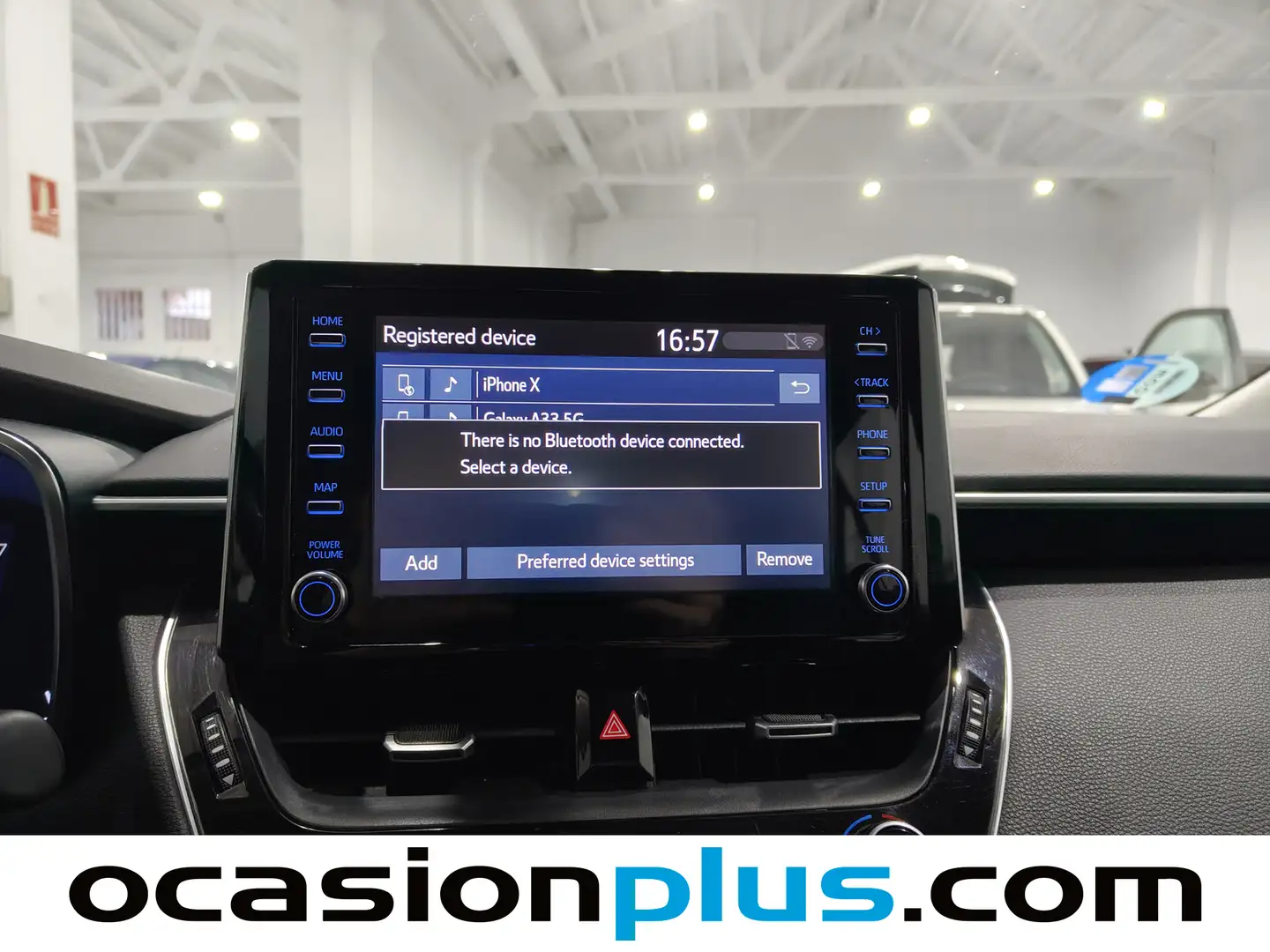 Foto Toyota Corolla Toyota Corolla 1.8 125 Híbrido Active Tech E-CVT Sedán (122 CV)