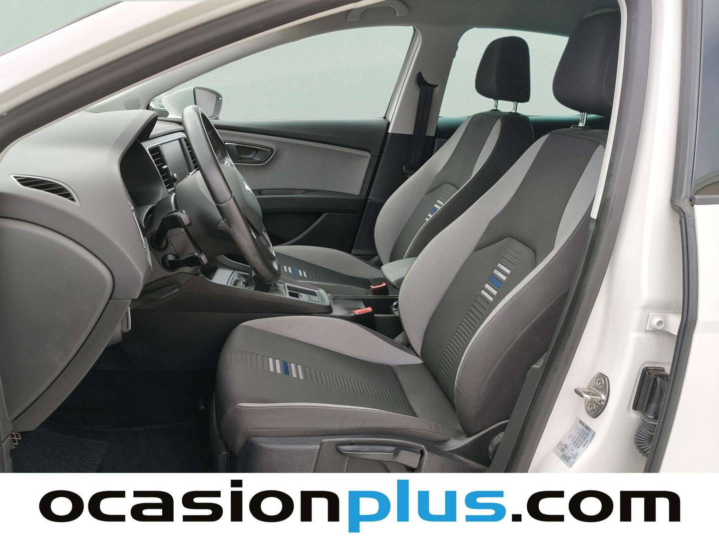 Foto asientos delanteros Seat León Seat León 1.0 EcoTSI S&S Style Visio Edition (115 CV)