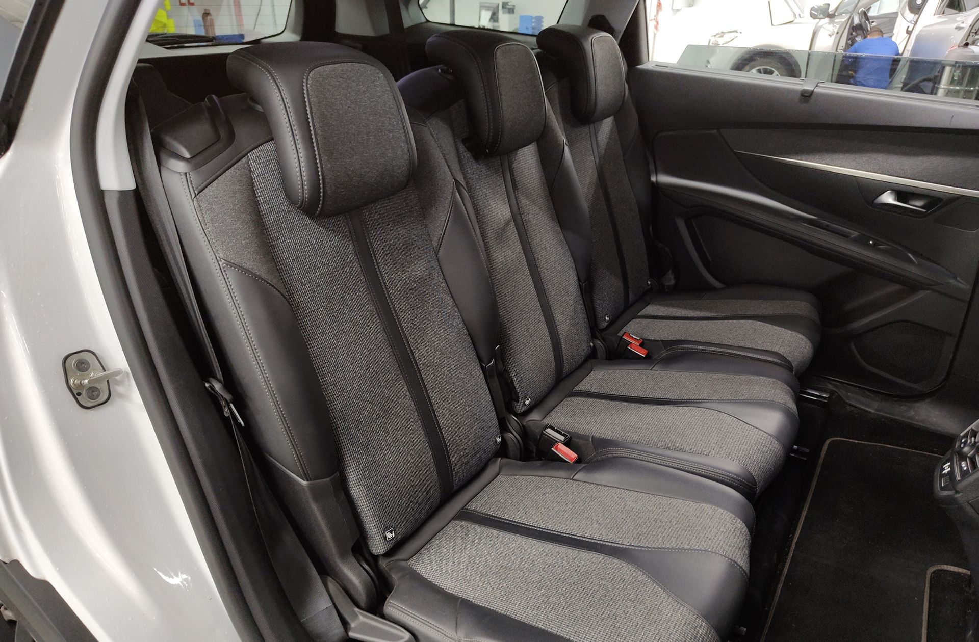 Peugeot 5008 PureTech 130 Allure 7 plazas - foto 18