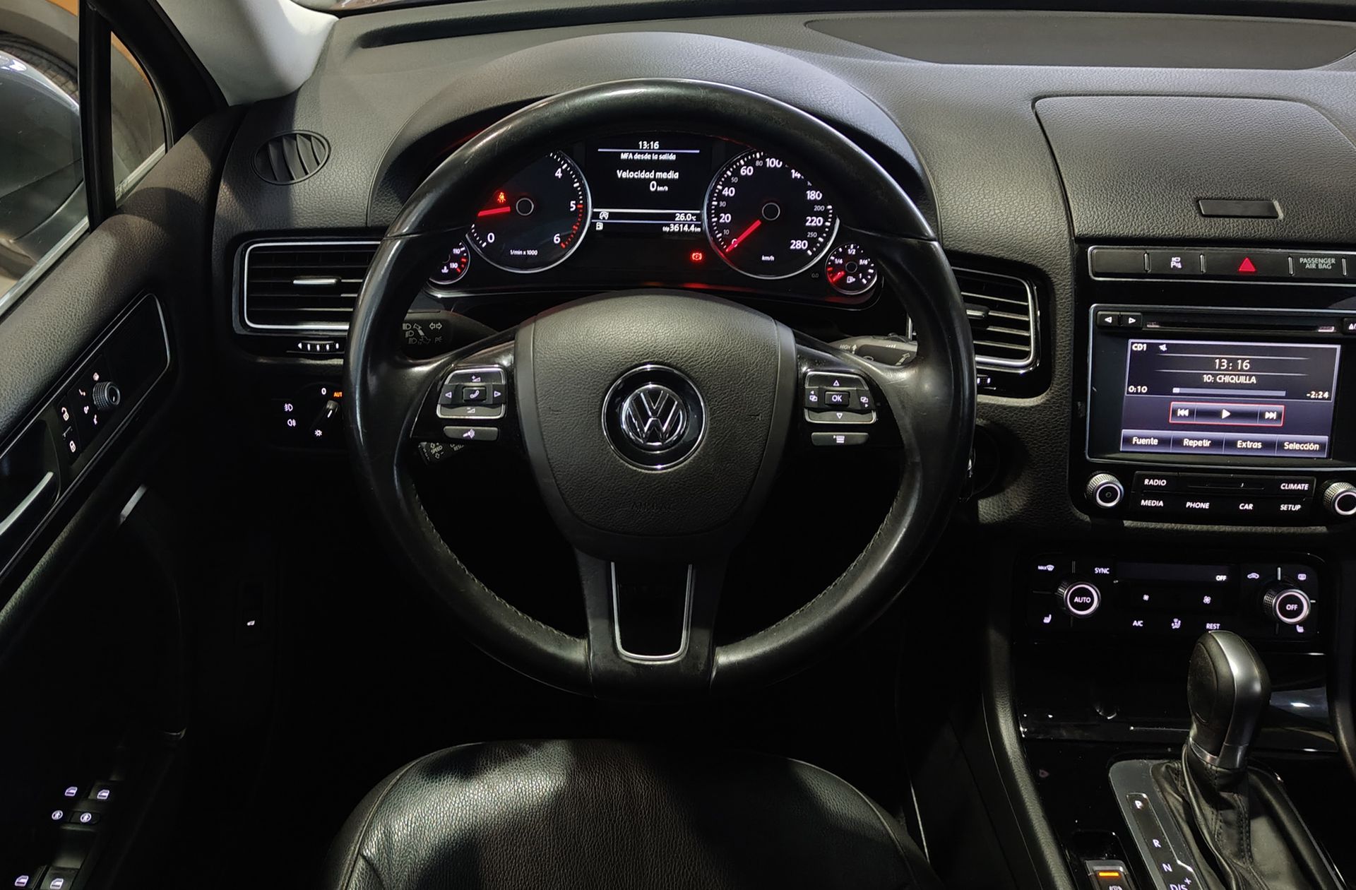 Volkswagen Touareg 3.0 TDI V6 BMT Tiptronic - foto 24