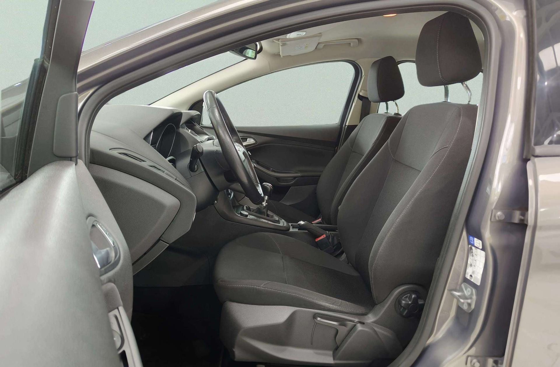 Ford Focus 1.5 TDCi Trend+ - foto 11