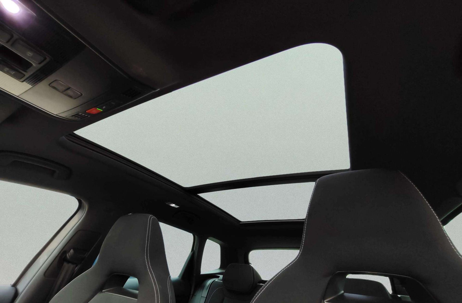 Škoda Karoq 1.5 TSI ACT Sportline DSG - foto 6