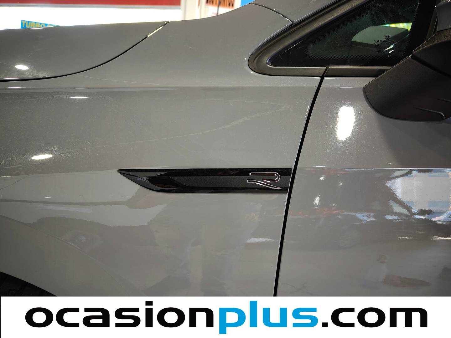 Extras y acabados del Volkswagen Golf Volkswagen Golf R-Line 1.5 eTSI (150 CV) DSG