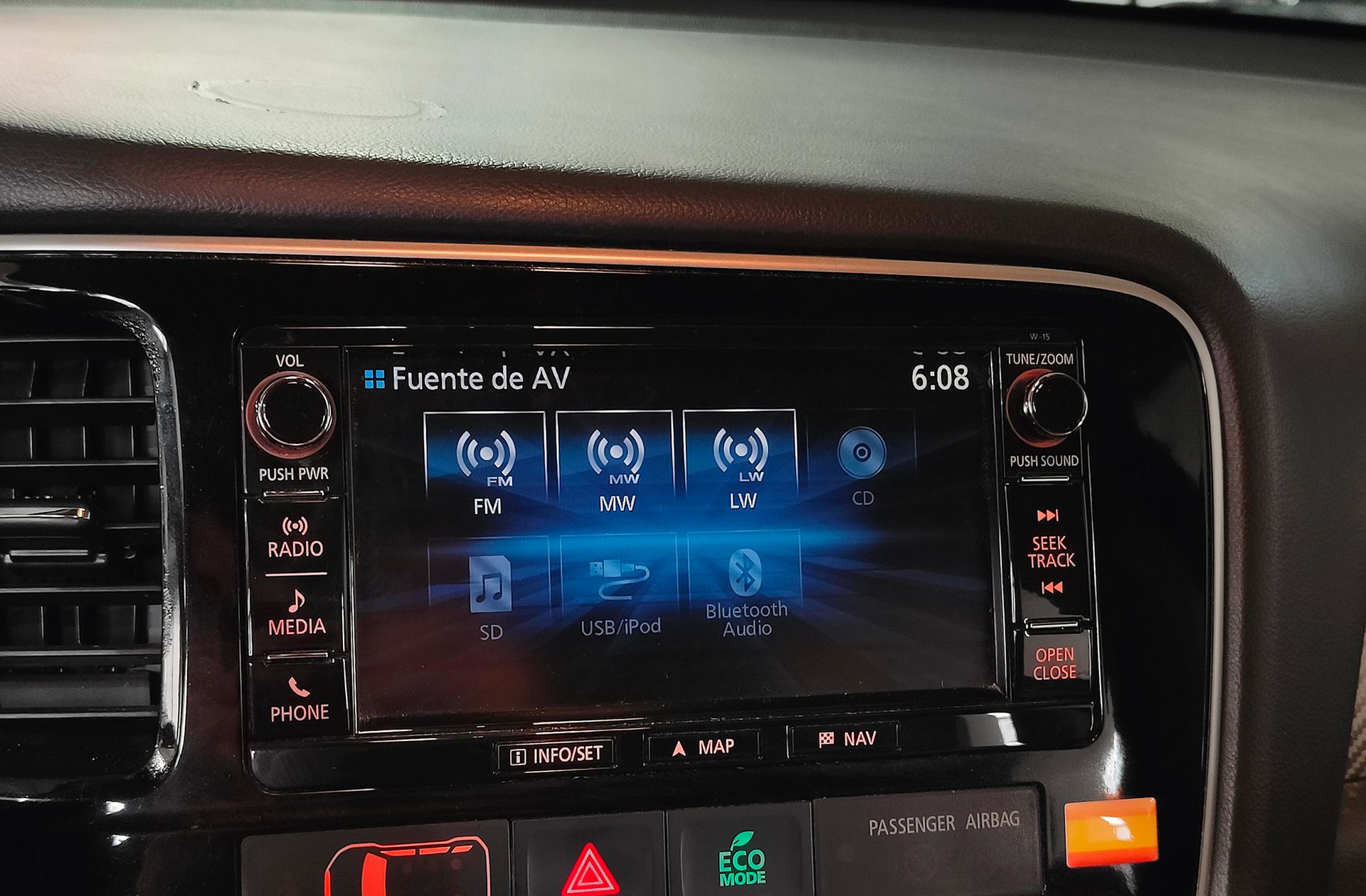 Mitsubishi Outlander 200 MPI Motion 2WD CVT - foto 32