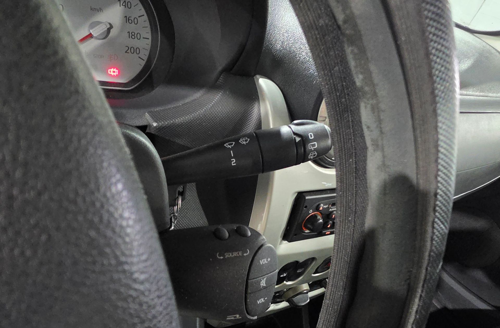 Dacia Sandero Laureate 1.2 - foto 19