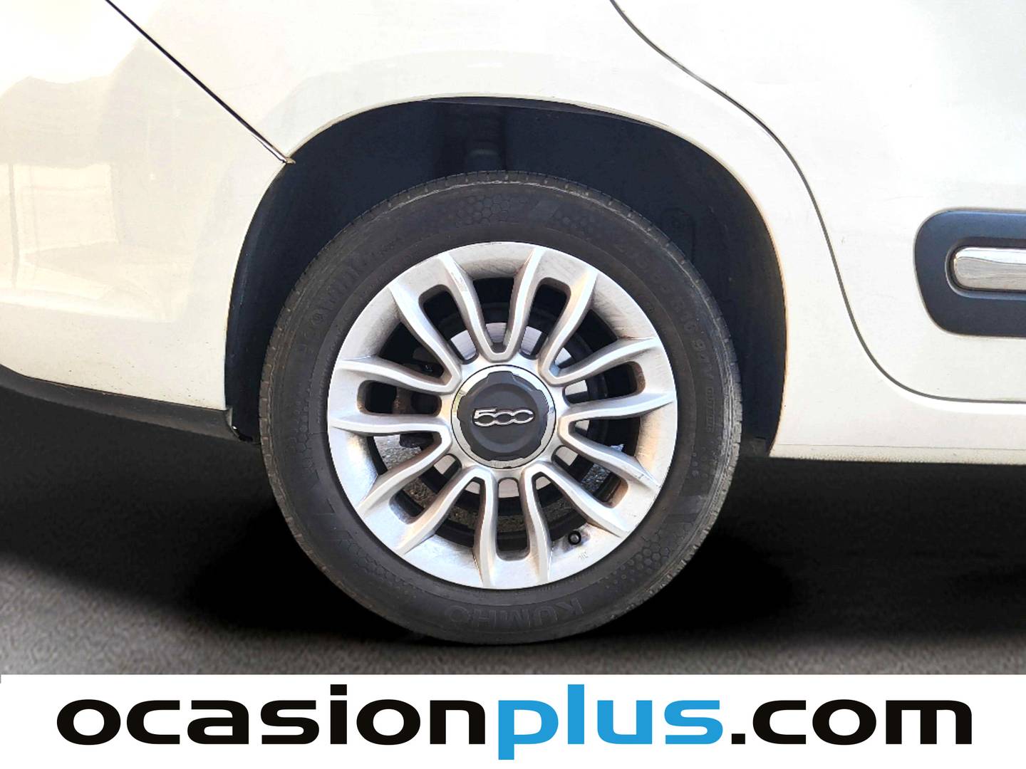 Foto Fiat 500L Fiat 500L 1.6 16v MultiJet II S&S Living (105 CV) 7 Plazas