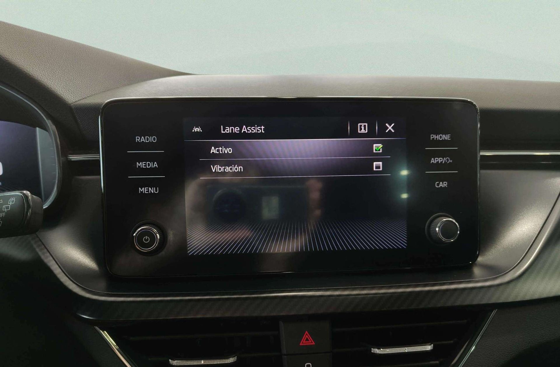Škoda Kamiq 1.0 TSI Montecarlo DSG - foto 18