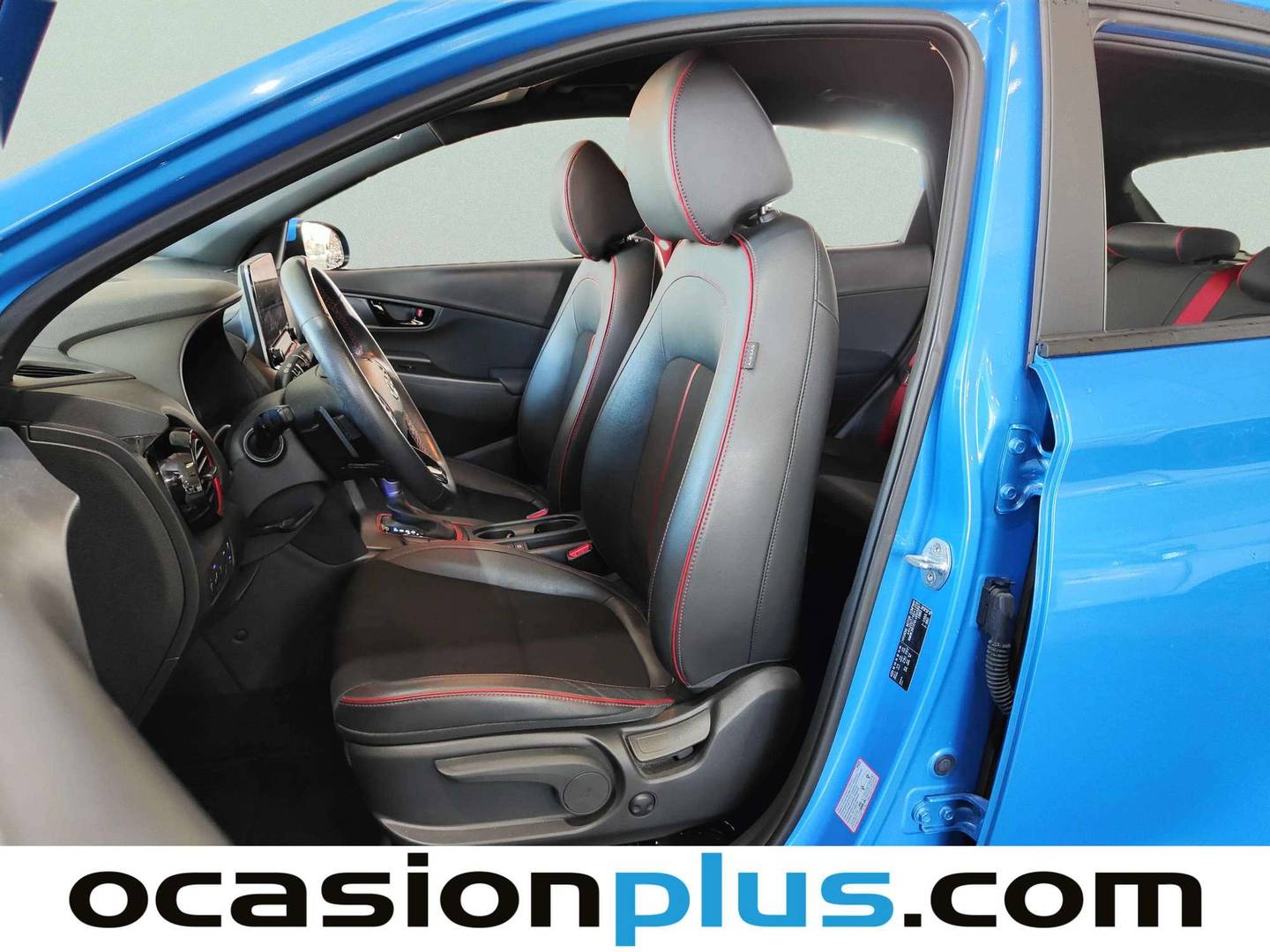 Foto asientos delanteros Hyundai Kona Hyundai Kona 1.6 GDI HEV Tecno Red DT (141 CV)