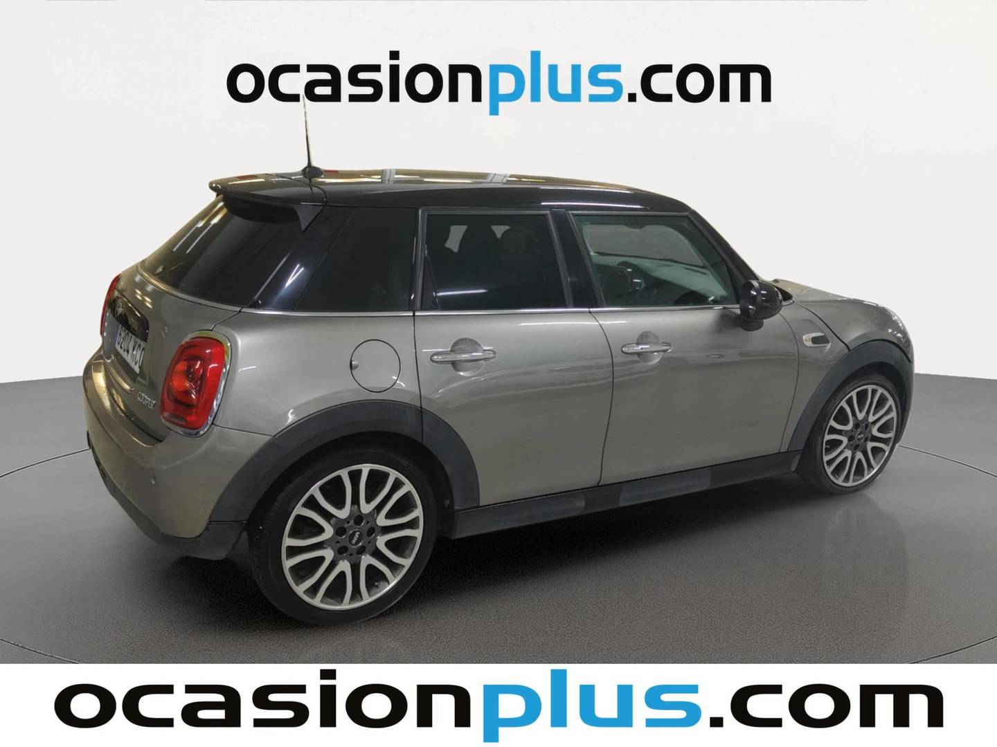 Foto trasera Mini MINI Cooper 5 Puertas Mini MINI Cooper 5 Puertas Cooper 5 Puertas (136 CV) izquierda