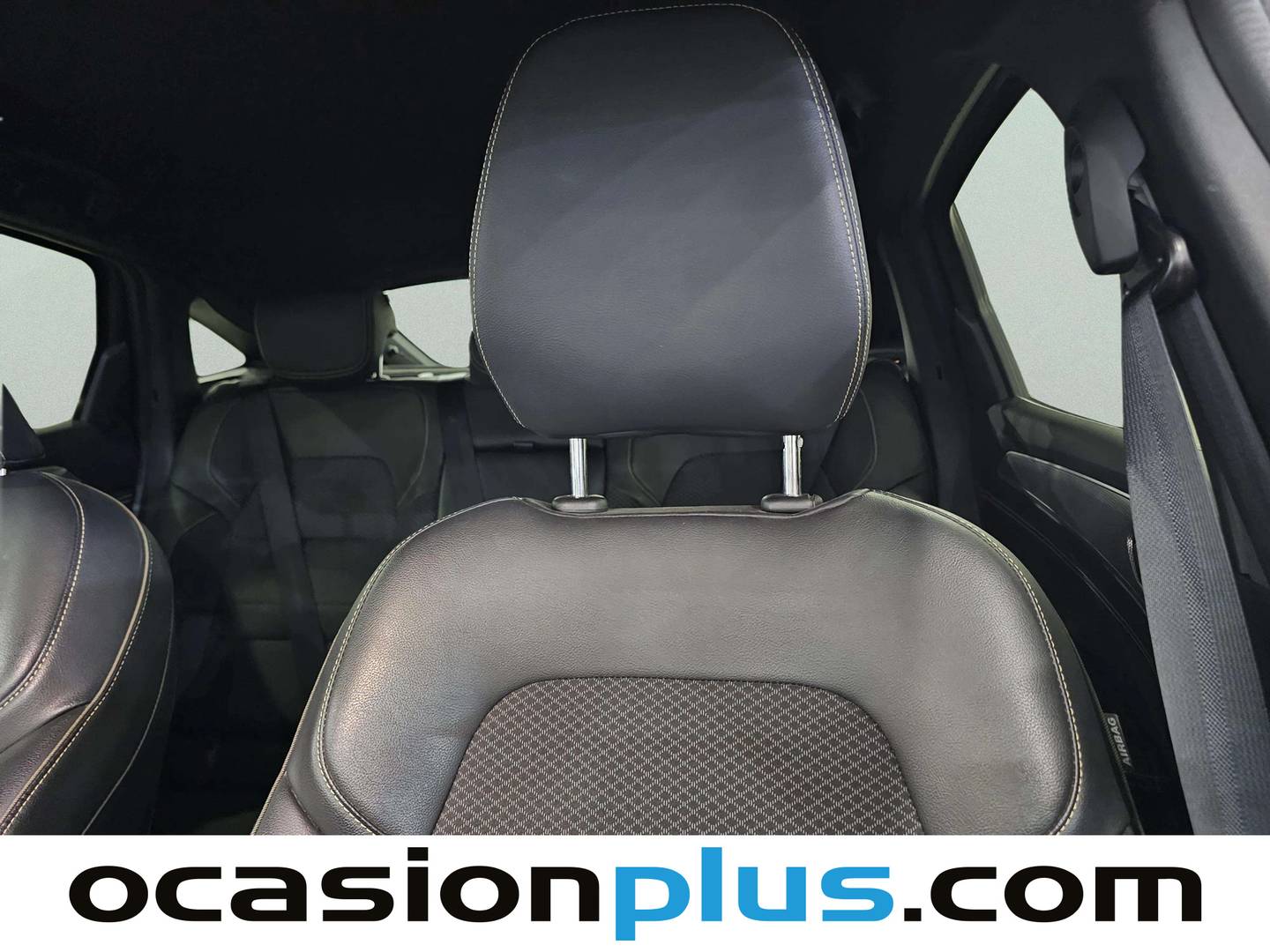 Extras y acabados del Renault Arkana Renault Arkana Techno TCe 140 Mild hybrid EDC  (140 CV)