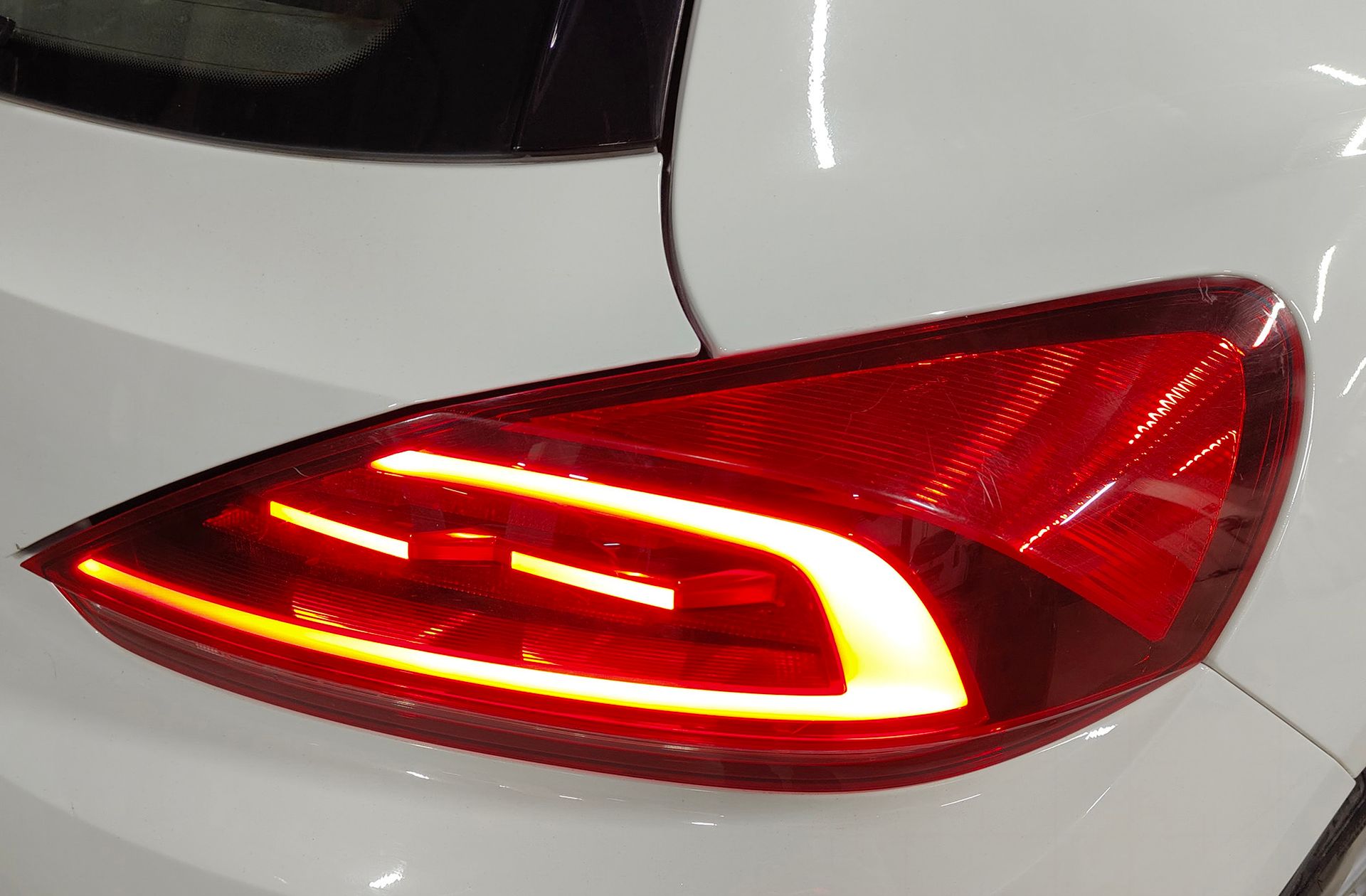 Volkswagen Scirocco R-Line 1.4 TSI BMT - foto 17